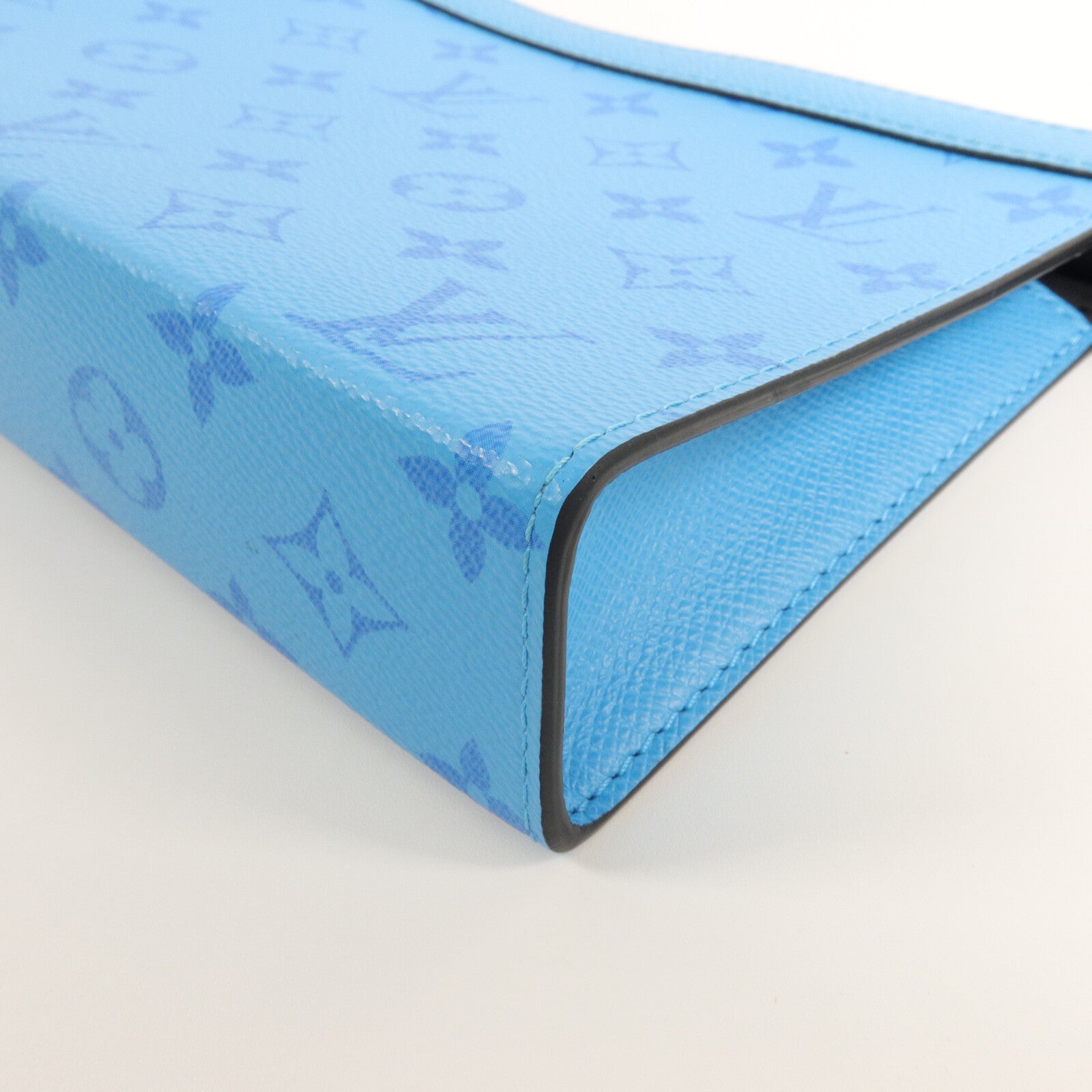 LOUIS VUITTON Taigarama Gaston Bag手拿包