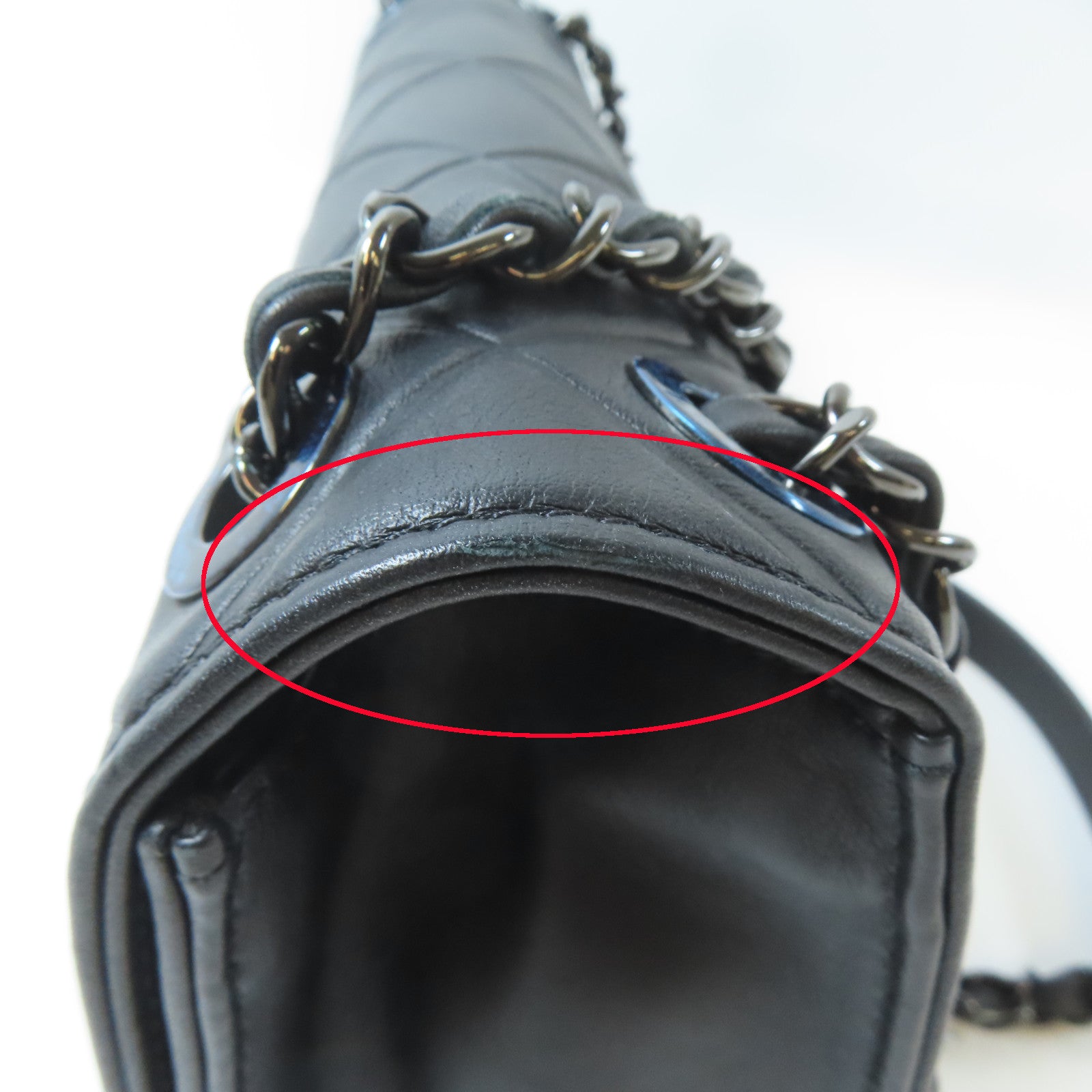 CHANEL 菱格牛皮皮革Chain Shoulder黑扣鏈帶肩背袋黑色