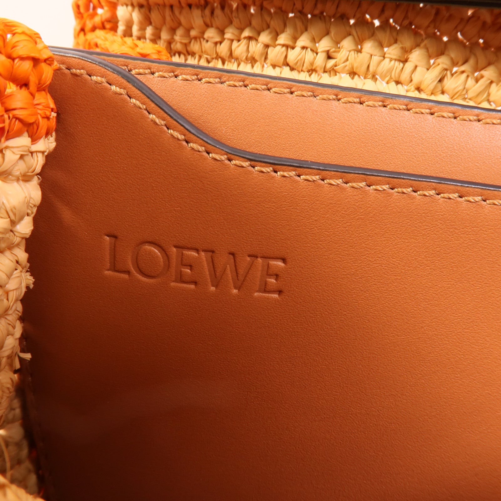 LOEWE 牛皮皮革/Raffia Woven Medium肩背袋