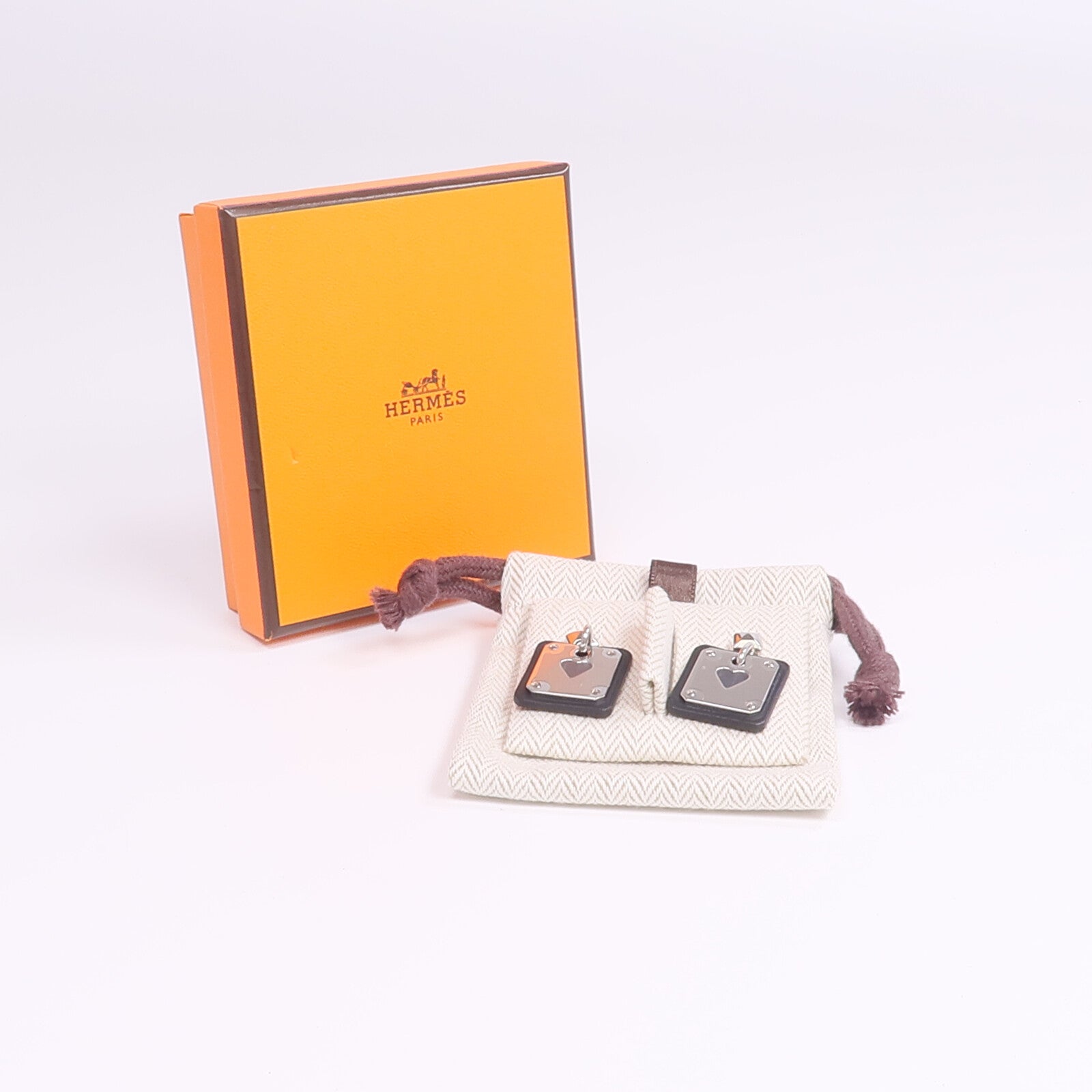 HERMES 牛皮皮革As de Coeur Earrings銀扣耳環Noir