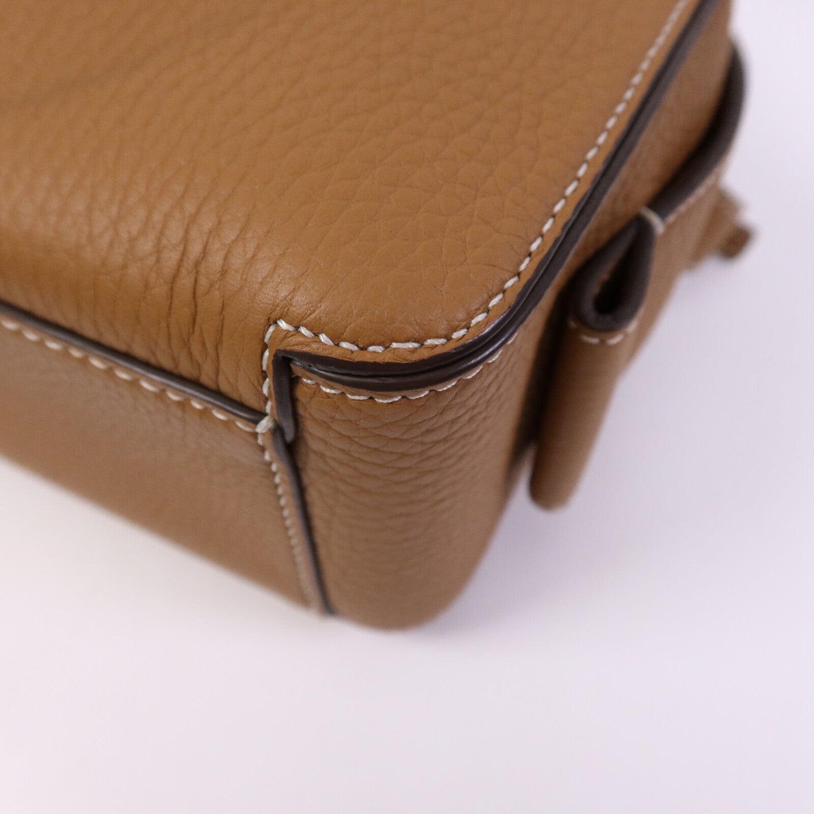 Delvaux 牛皮皮革Delvaux Cool Box Mini金扣手挽肩背兩用袋
