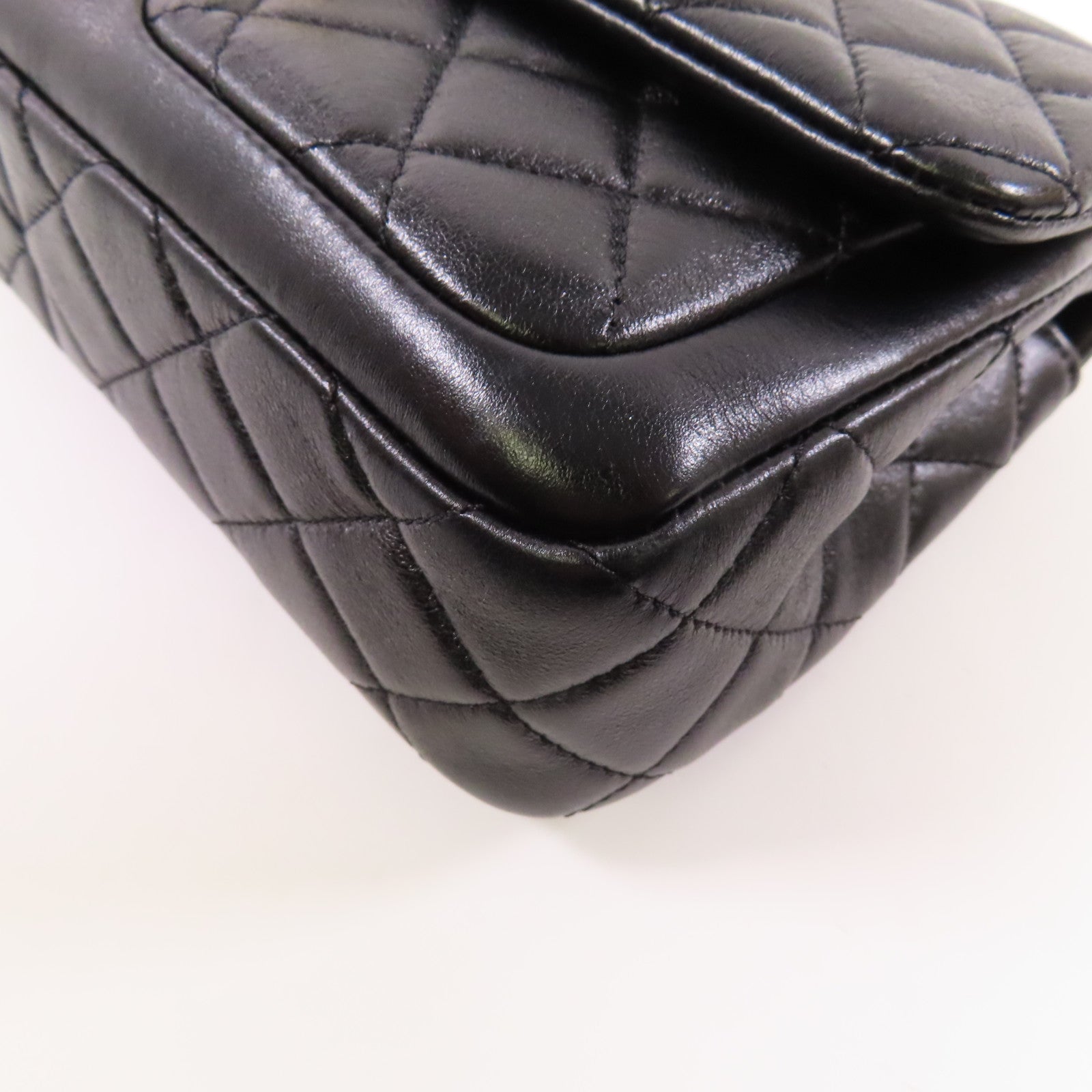 CHANEL 牛皮皮革Chain Shoulder金扣鏈帶肩背袋