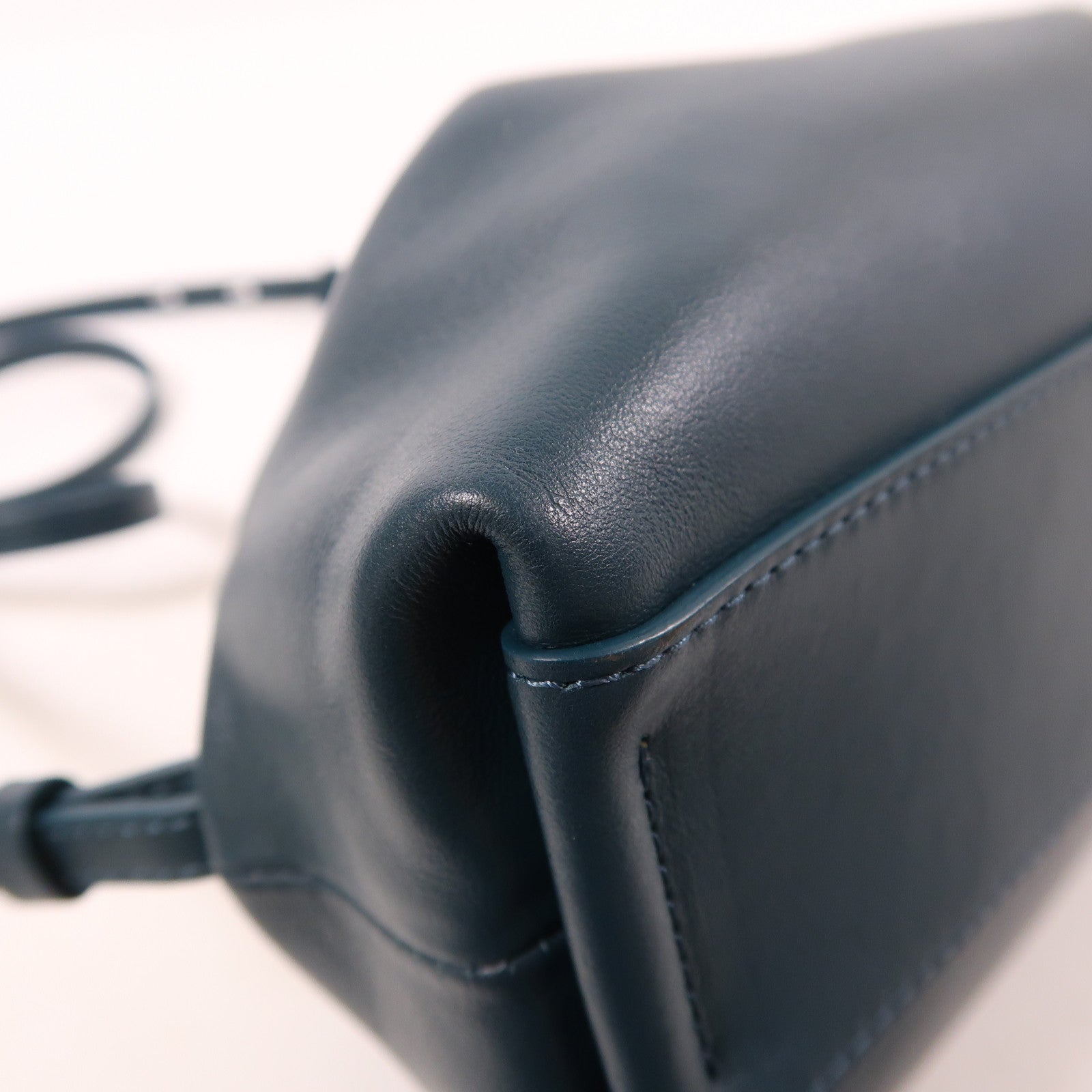 Chloe 牛皮皮革Shoulder Bag金扣肩背袋