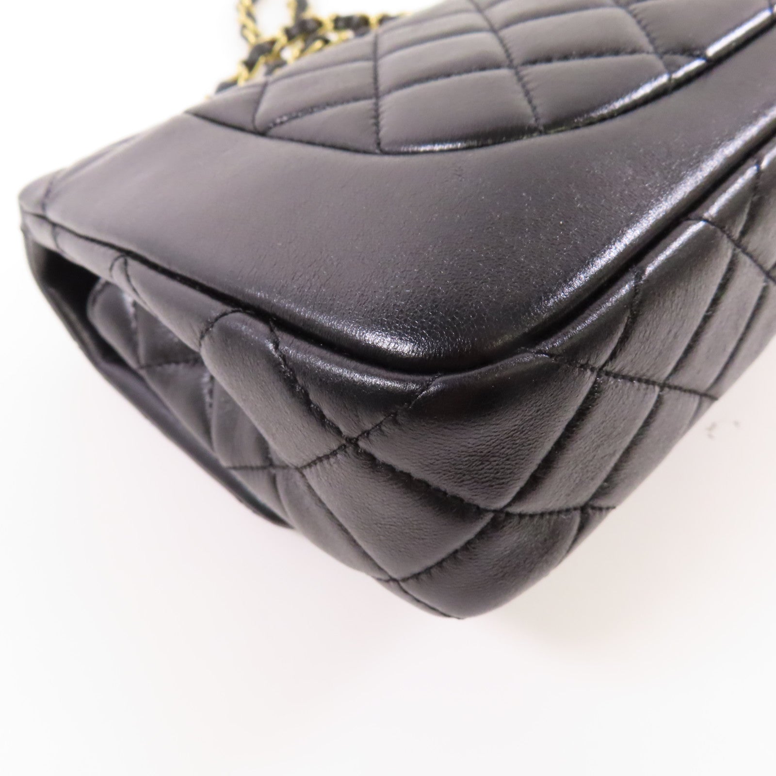 CHANEL 牛皮皮革Chain Shoulder金扣鏈帶肩背袋