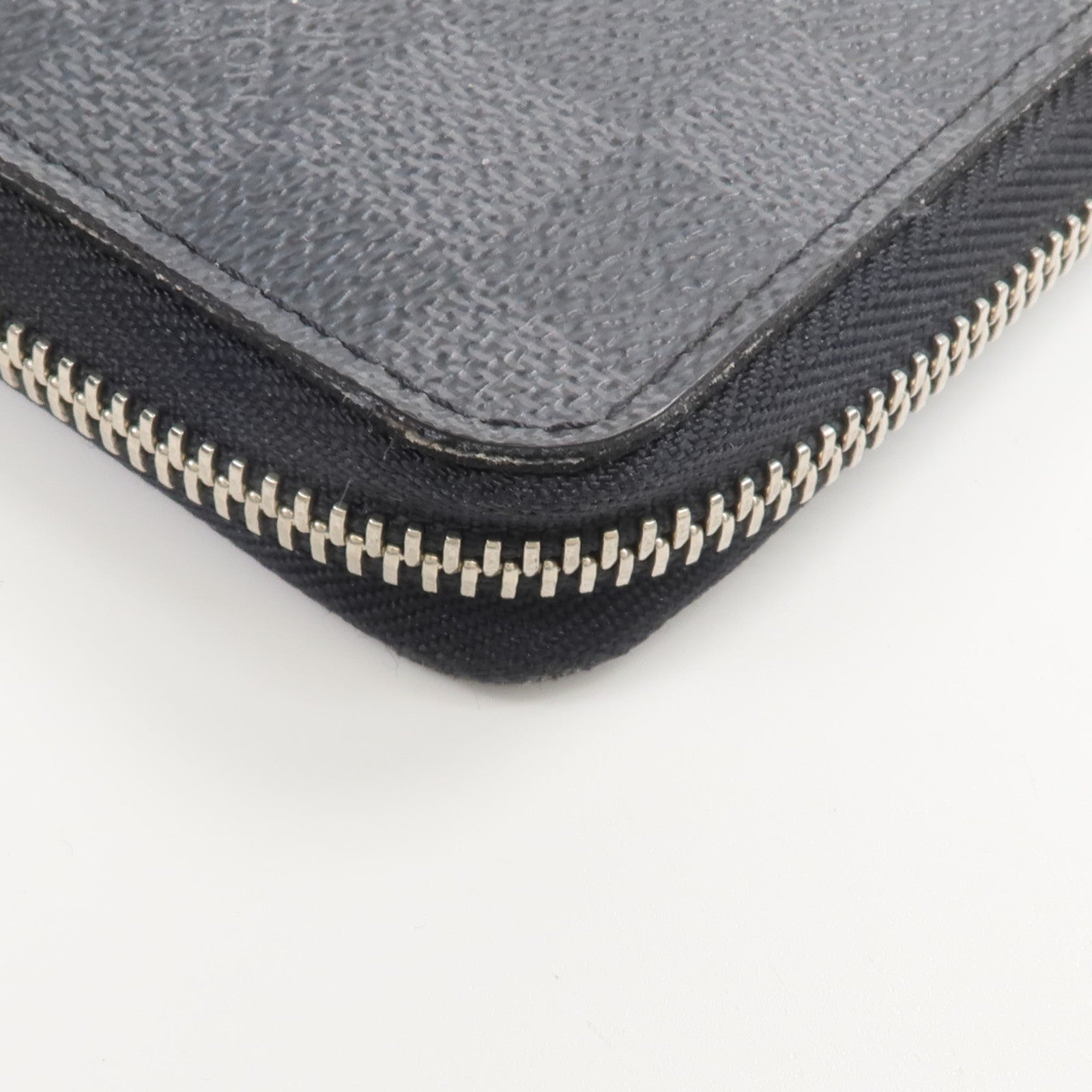 LOUIS VUITTON Damier Graphite Zipper Organizer長錢包