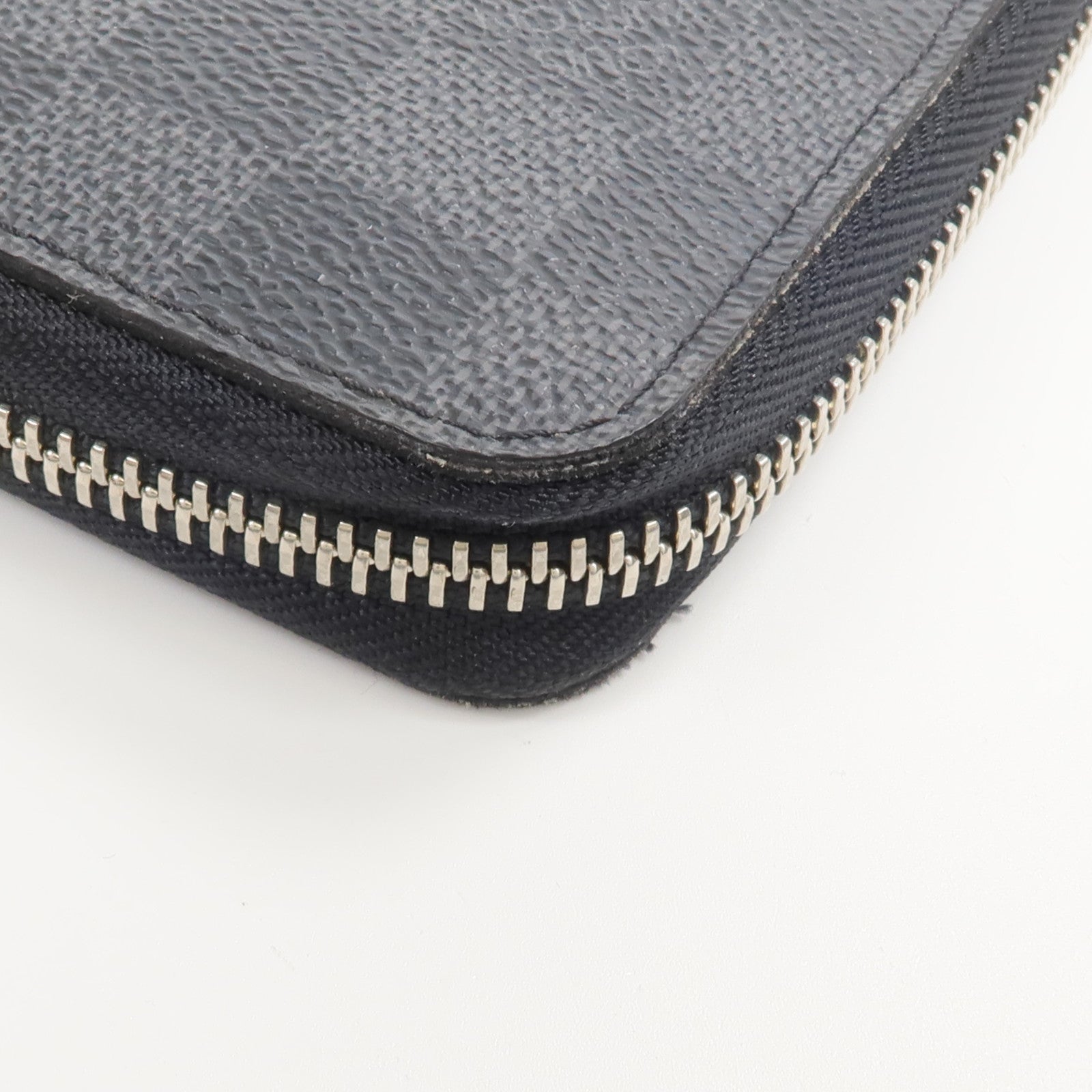 LOUIS VUITTON Damier Graphite Zipper Organizer長錢包