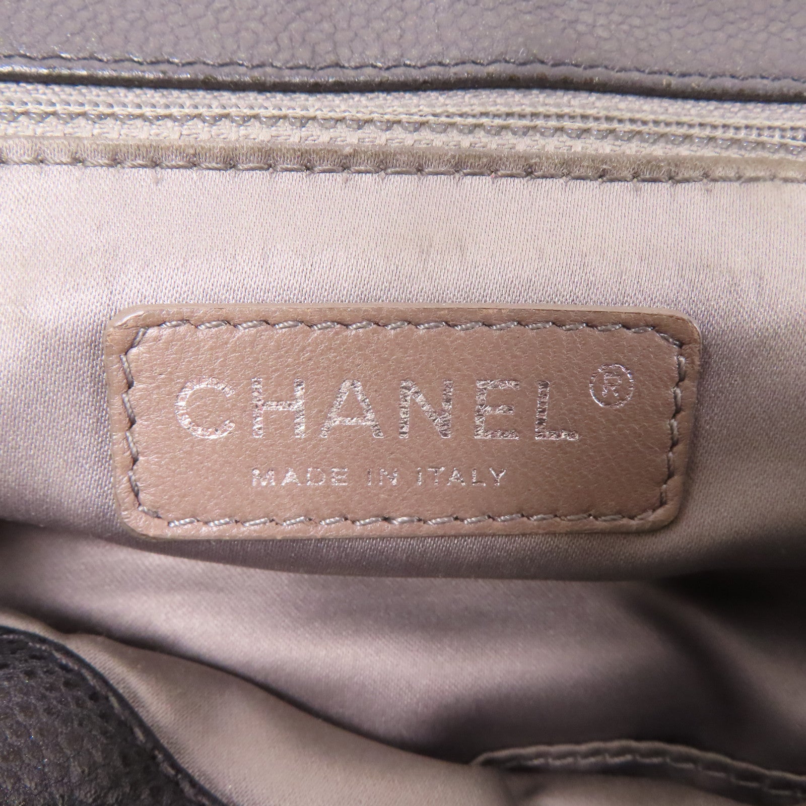 CHANEL 【激減優惠】菱格Caviar皮革Shoulder Bag銀扣肩背袋黑色