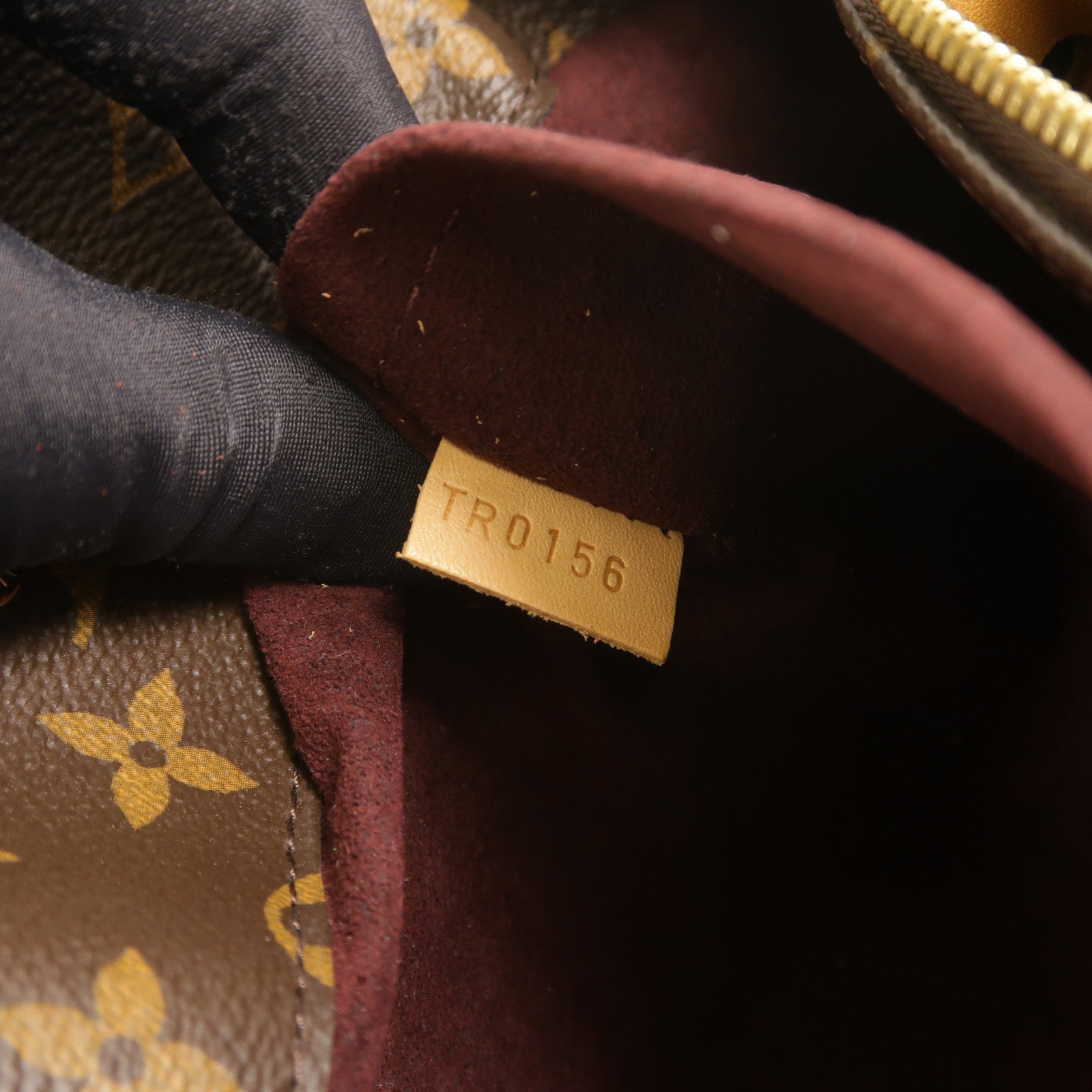 LOUIS VUITTON Monogram Montaigne MM金扣手挽肩背兩用袋