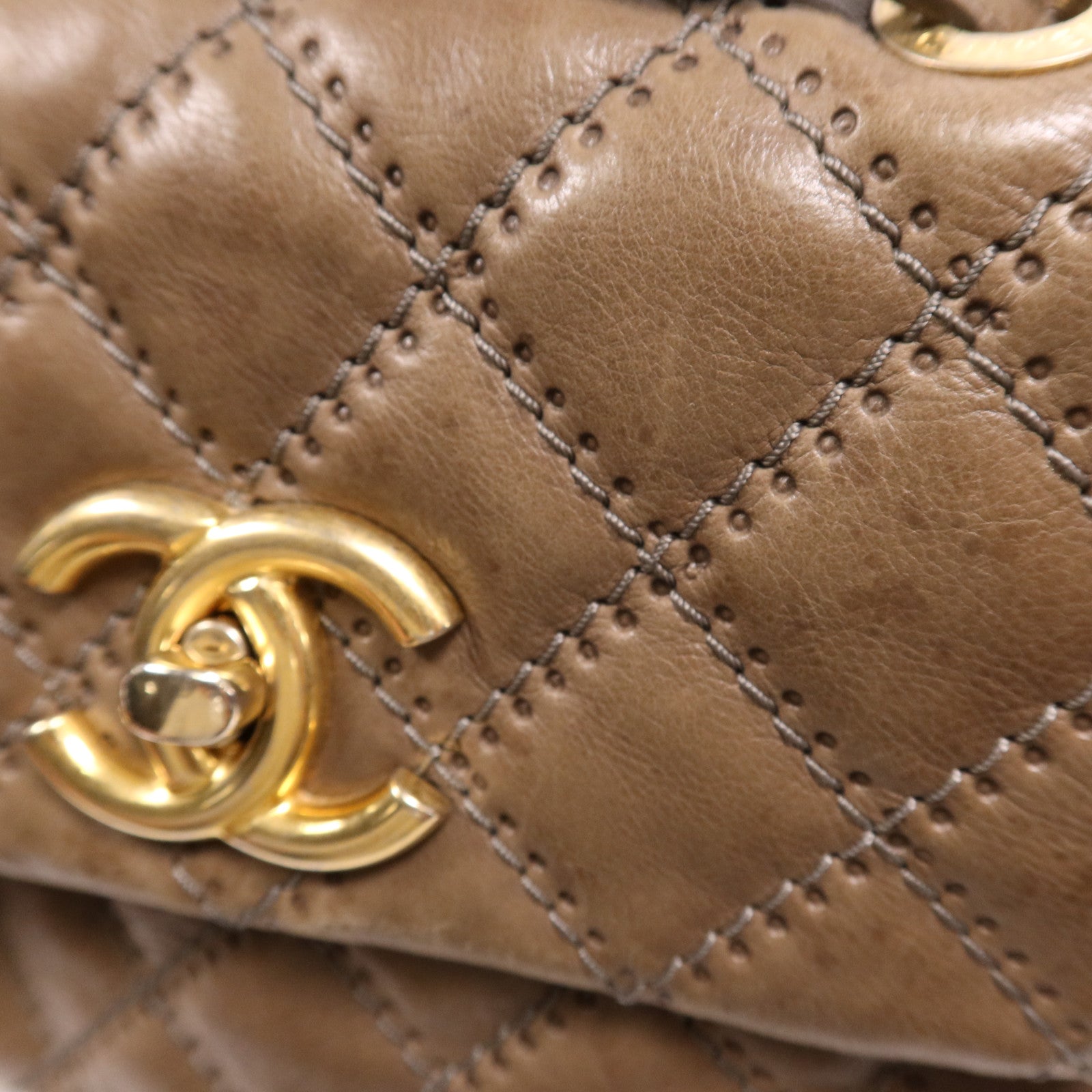 CHANEL 牛皮皮革Shoulder Bag金扣鏈帶肩背袋