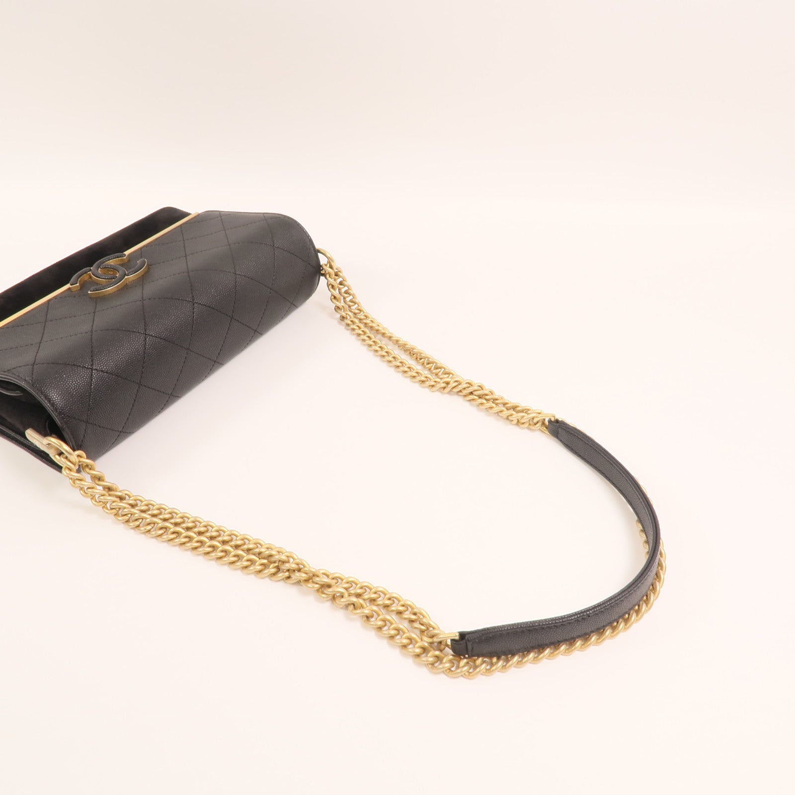 CHANEL 牛皮皮革/麂皮皮革Lady Coco Flap Quilted Bag金扣鏈帶肩背袋