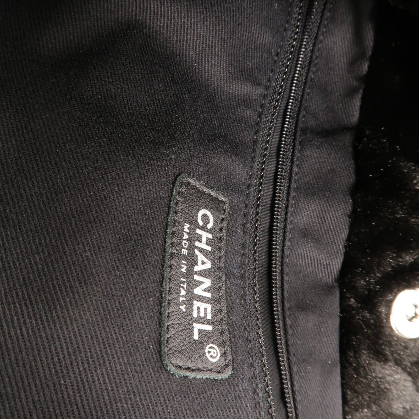 CHANEL Fantasy Fur Camellia Tote Bag肩背袋