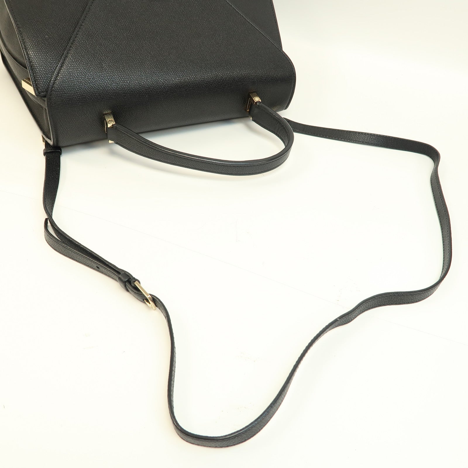 Valextra 牛皮皮革Iside Top Handle Medium Bag金扣手挽肩背兩用袋黑色