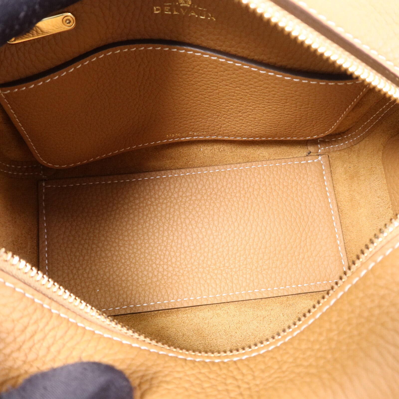 Delvaux 牛皮皮革Delvaux Cool Box Mini金扣手挽肩背兩用袋