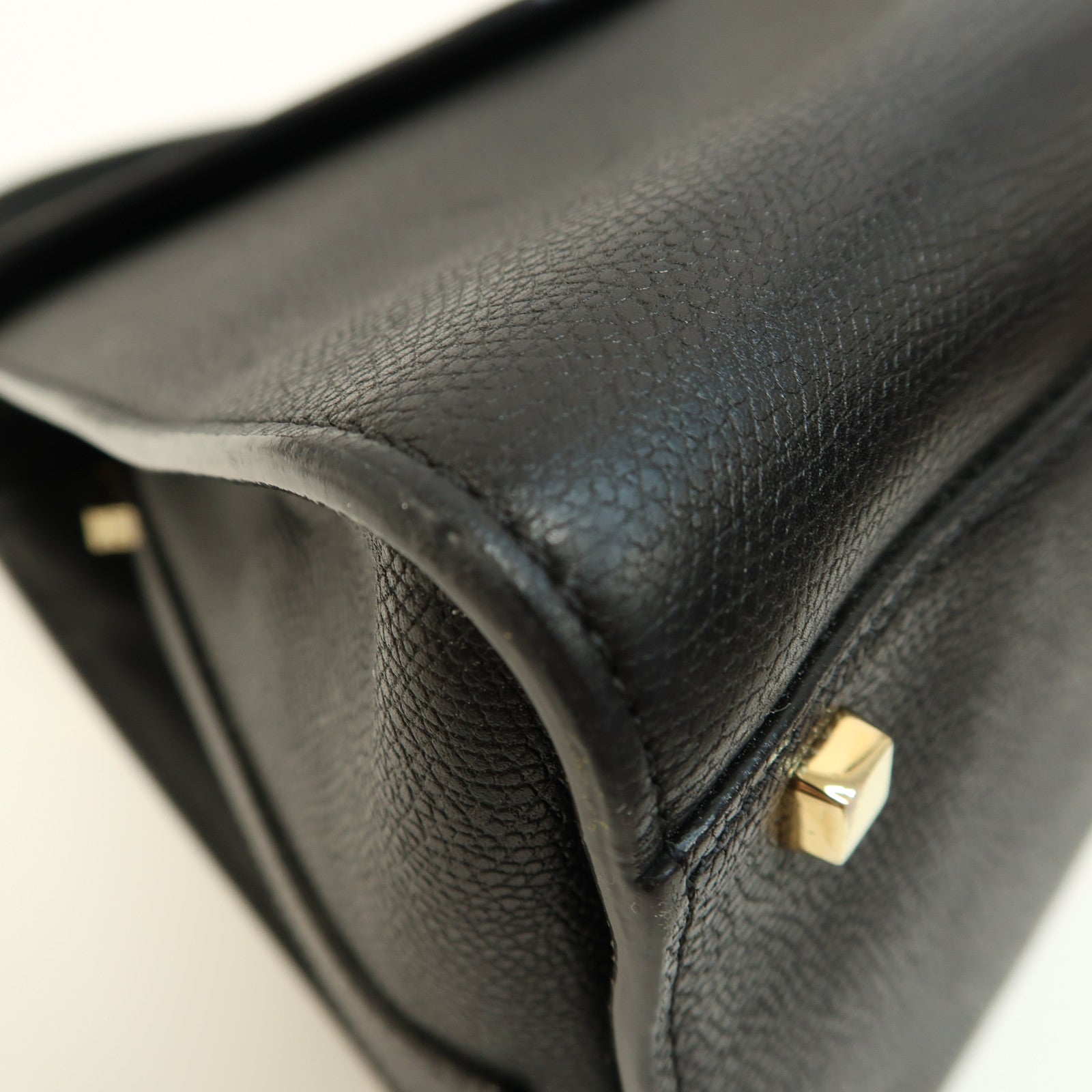 Valextra 牛皮皮革Iside Top Handle Medium Bag金扣手挽肩背兩用袋黑色