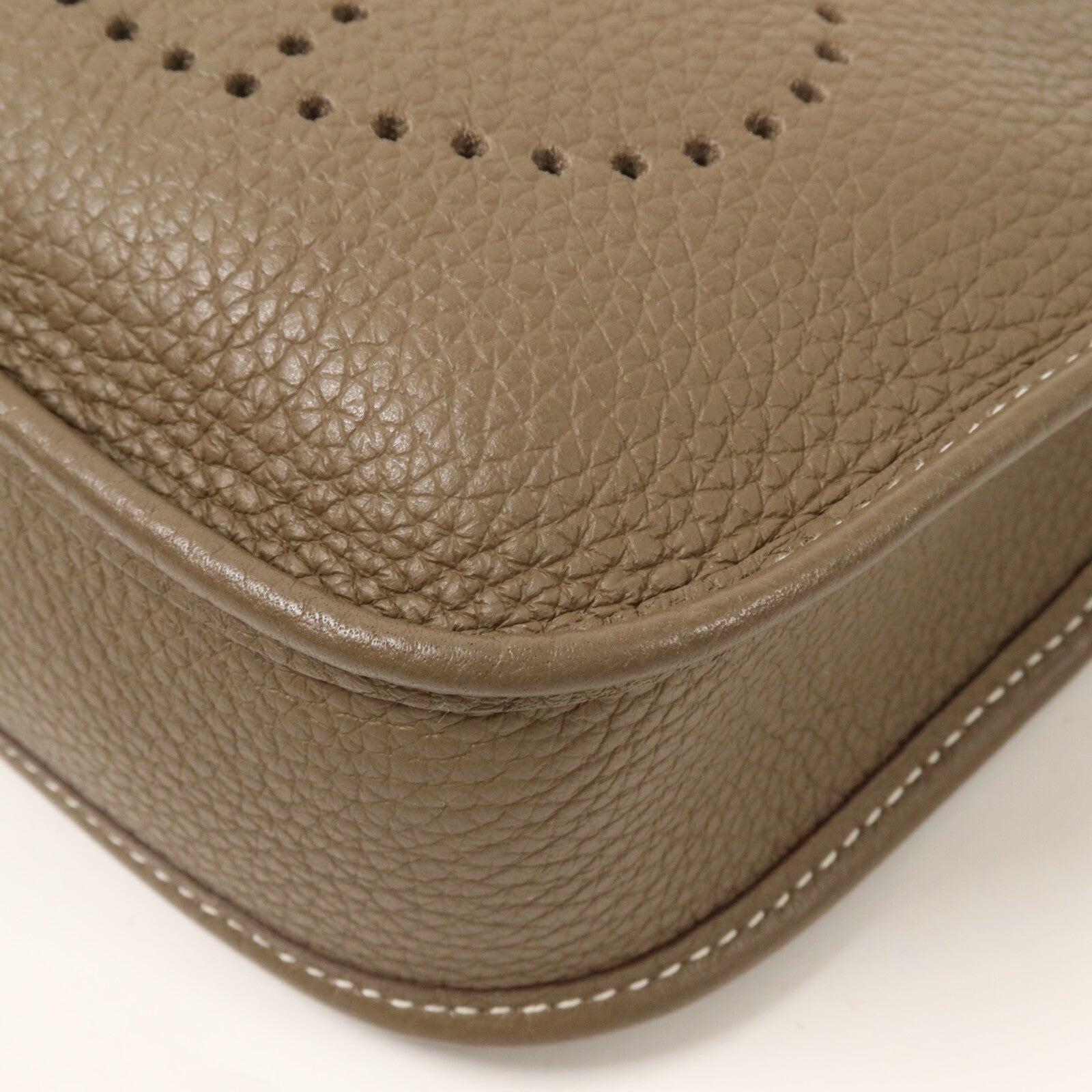 HERMES Clemence皮革Evelyne TPM肩背袋Etoupe/Bleu Indigo