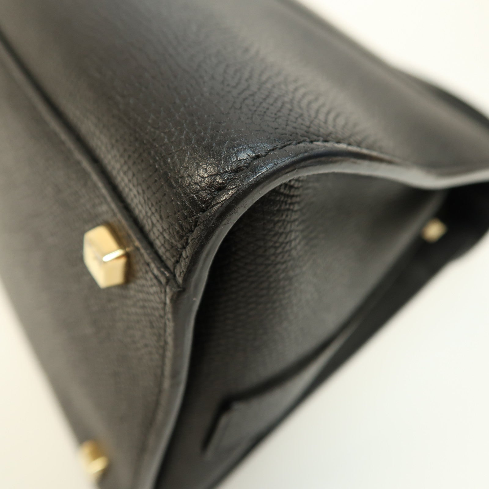 Valextra 牛皮皮革Iside Top Handle Medium Bag金扣手挽肩背兩用袋黑色
