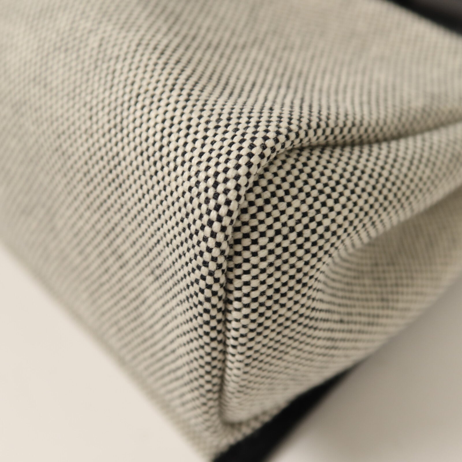 HERMES Toile H帆布Mini Herbag金扣肩背袋Noir