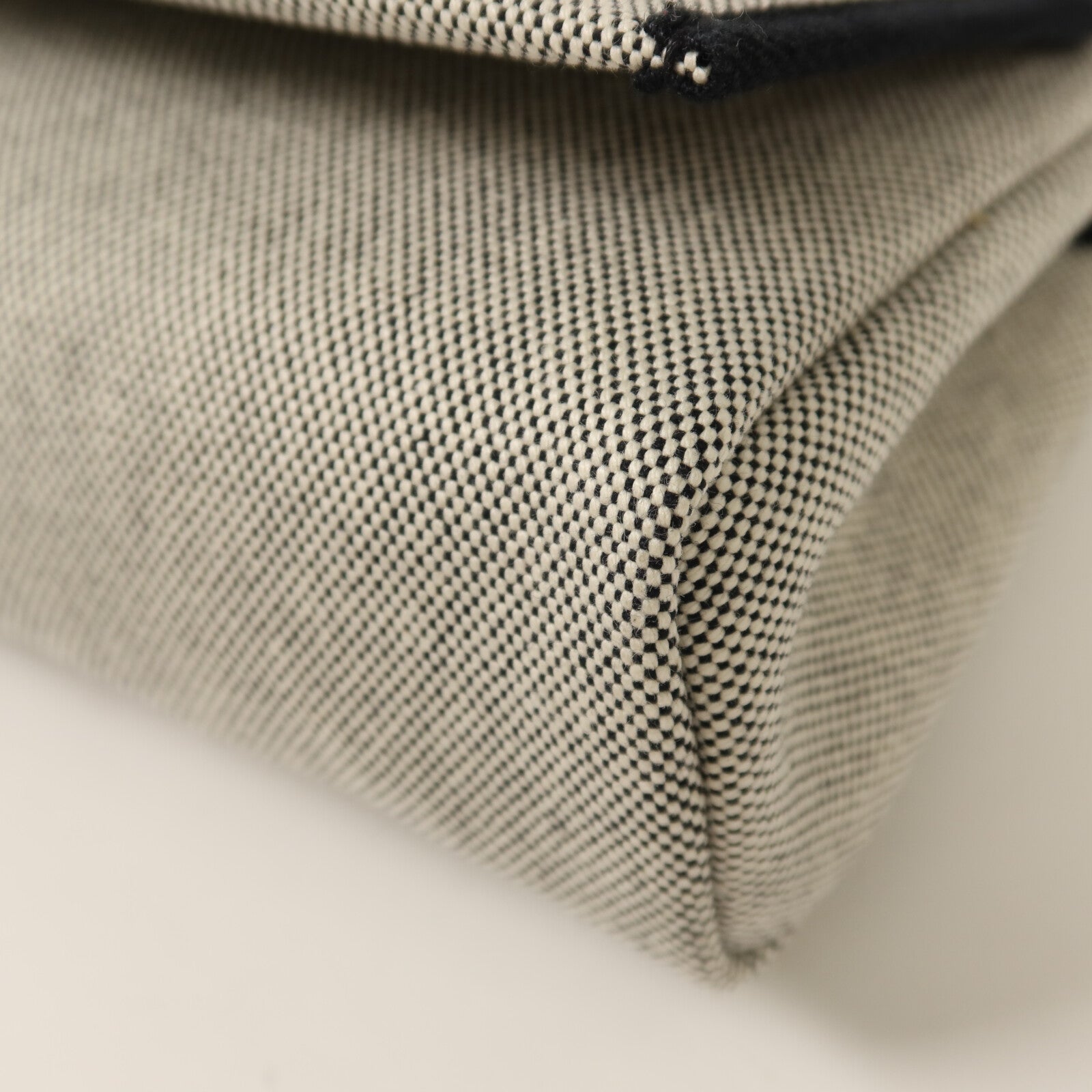 HERMES Toile H帆布Mini Herbag金扣肩背袋Noir
