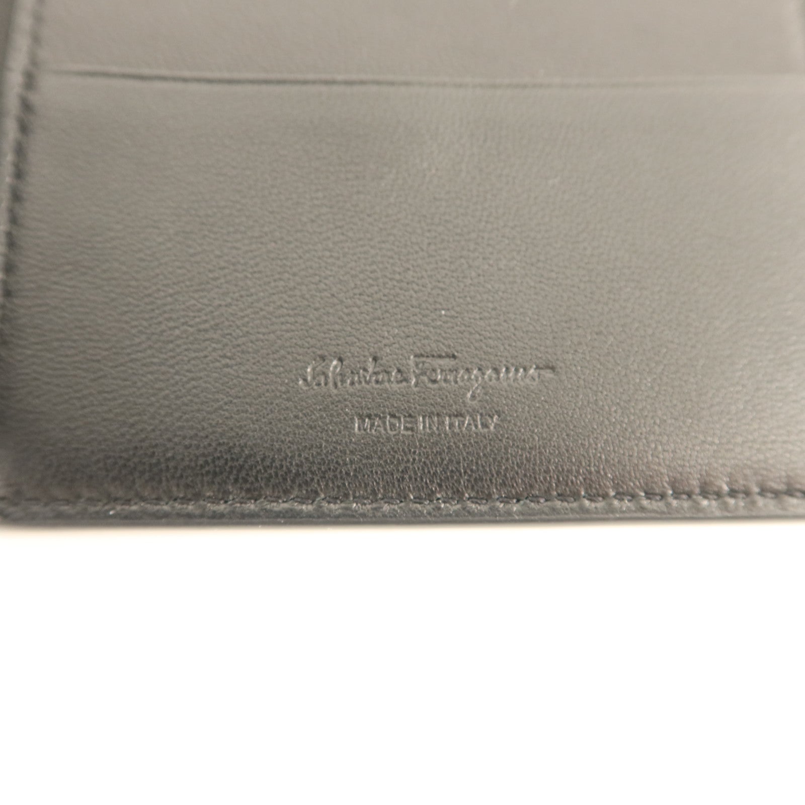 Salvatore Ferragamo 牛皮皮革Passport Case護照套