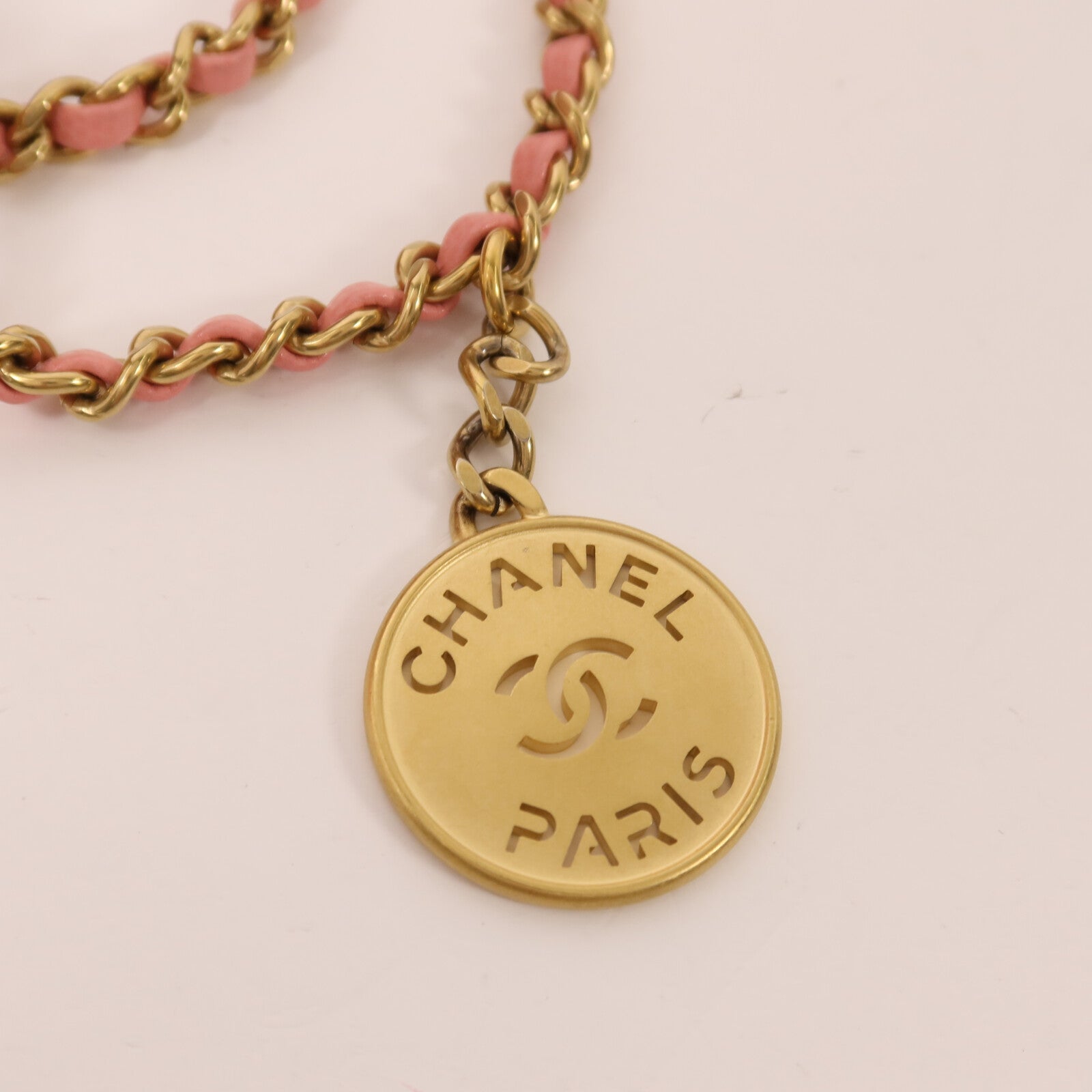CHANEL 牛皮皮革Chanel 22 Mini鏈帶肩背袋