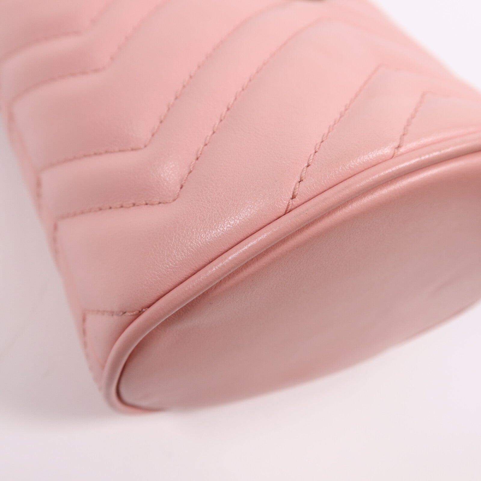 GUCCI 牛皮皮革GG Marmont銀扣鏈帶肩背袋