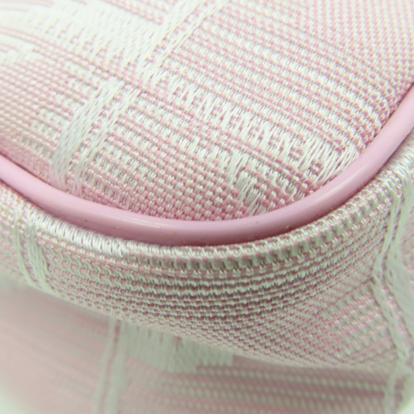 CHANEL 【清倉大減價】帆布New Travel Line Shoulder Bag金扣肩背袋粉紅色