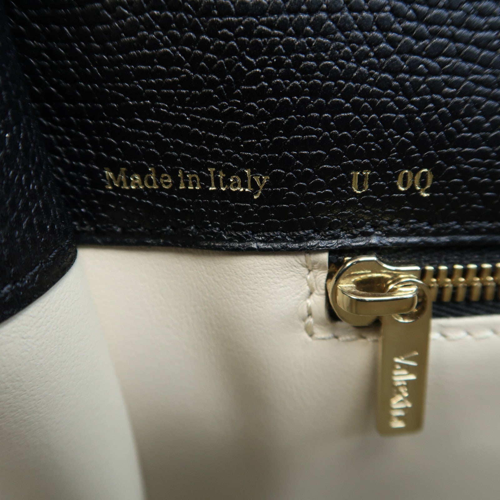 Valextra 牛皮皮革Iside Top Handle Medium Bag金扣手挽肩背兩用袋黑色