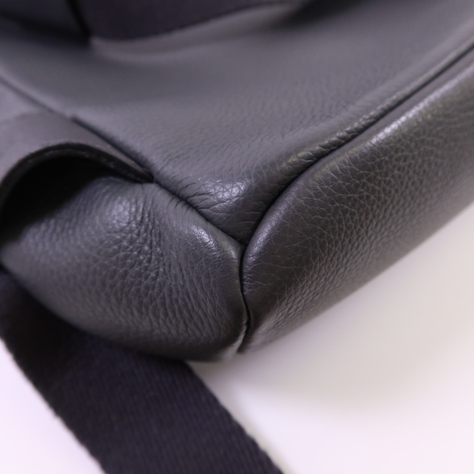 LOEWE 牛皮皮革Military Backpack銀扣背包