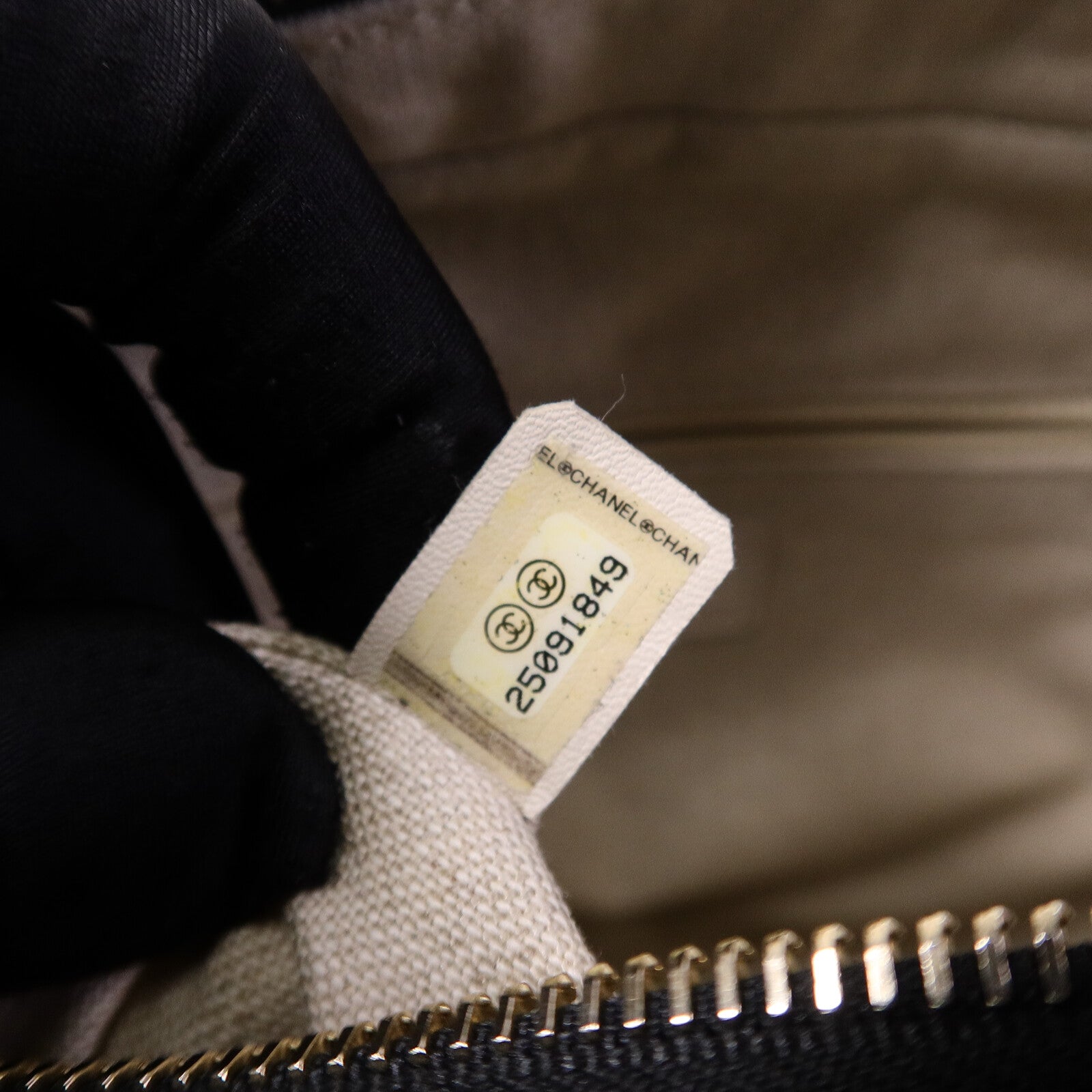 CHANEL 【激減優惠】Tweed Gabrielle Medium鏈帶肩背袋