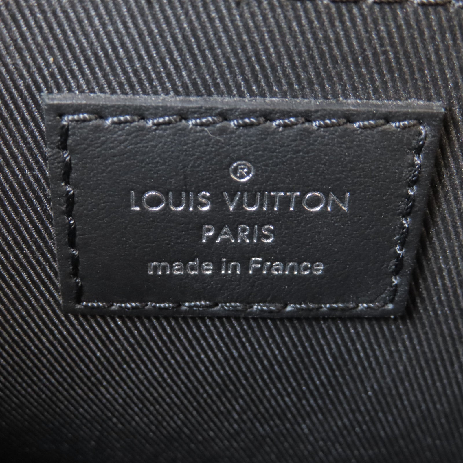 LOUIS VUITTON Monogram Taurillon Trunk Messenger肩背袋黑色