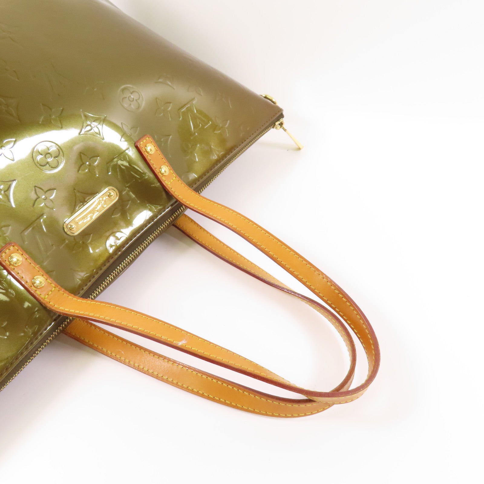 LOUIS VUITTON Vernis Bellevue金扣肩背袋