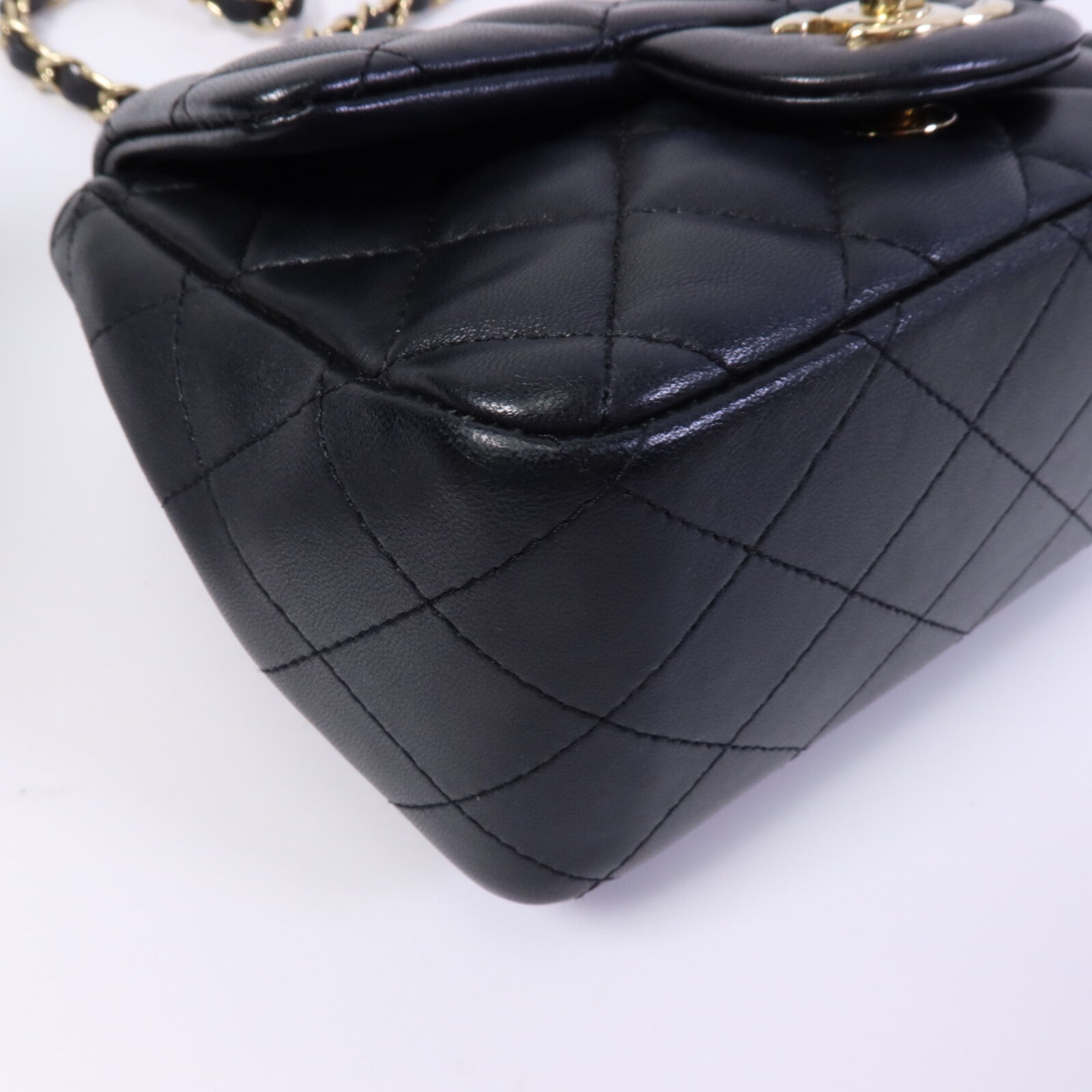 CHANEL 羊皮皮革Mini Classic 17鏈帶肩背袋