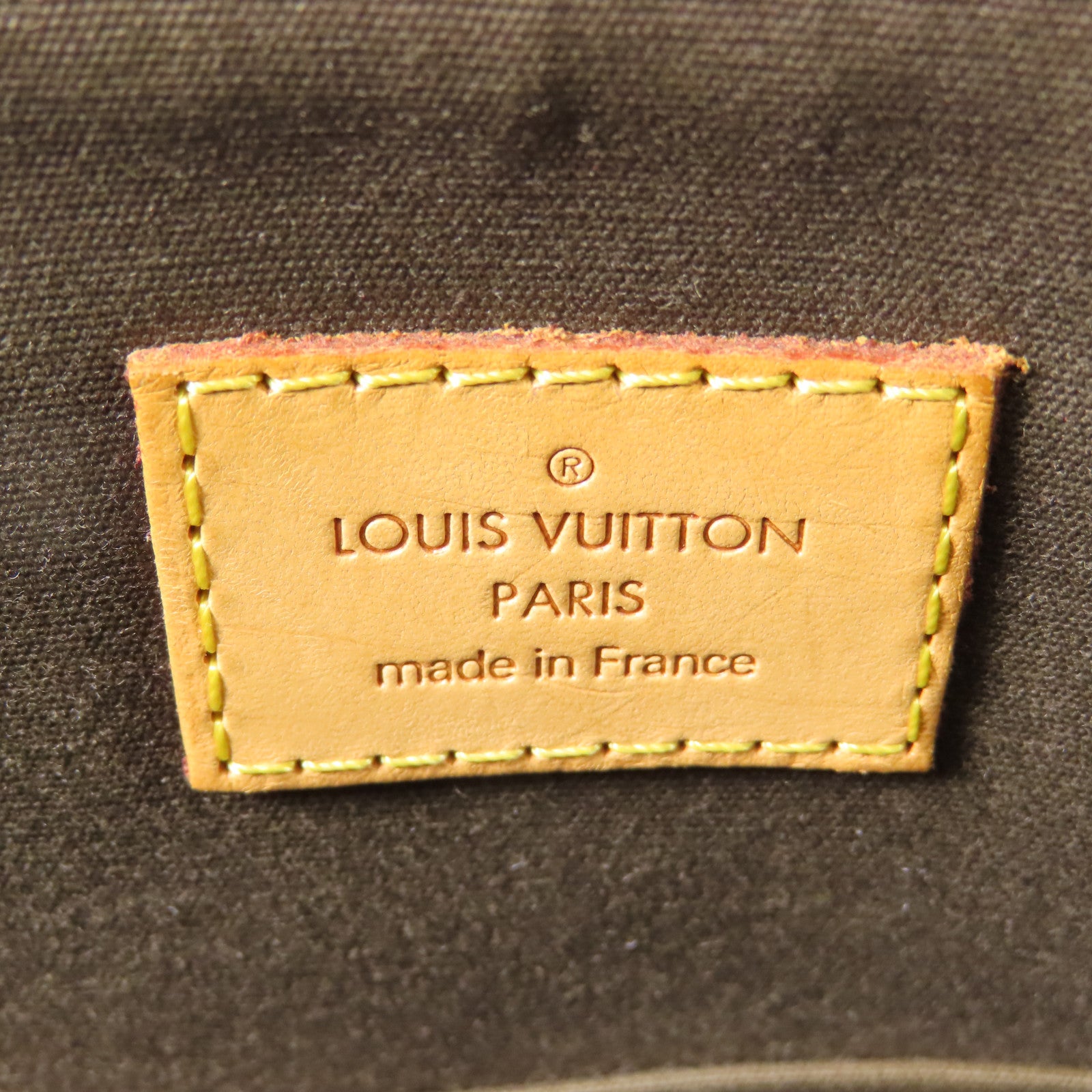 LOUIS VUITTON 【激減優惠】Vernis Bellevue金扣肩背袋