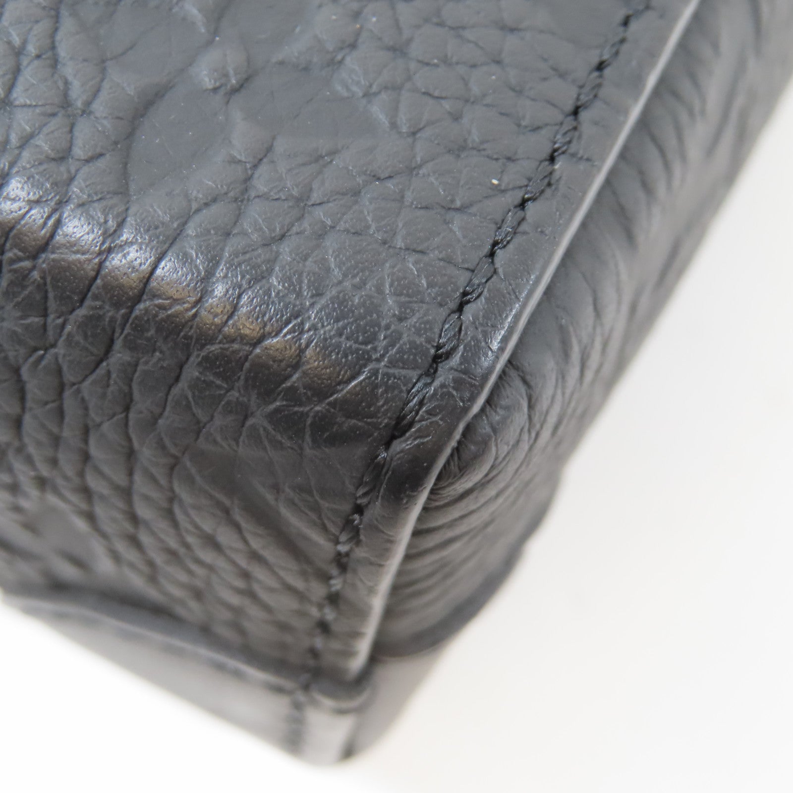 LOUIS VUITTON Monogram Taurillon Trunk Messenger肩背袋黑色