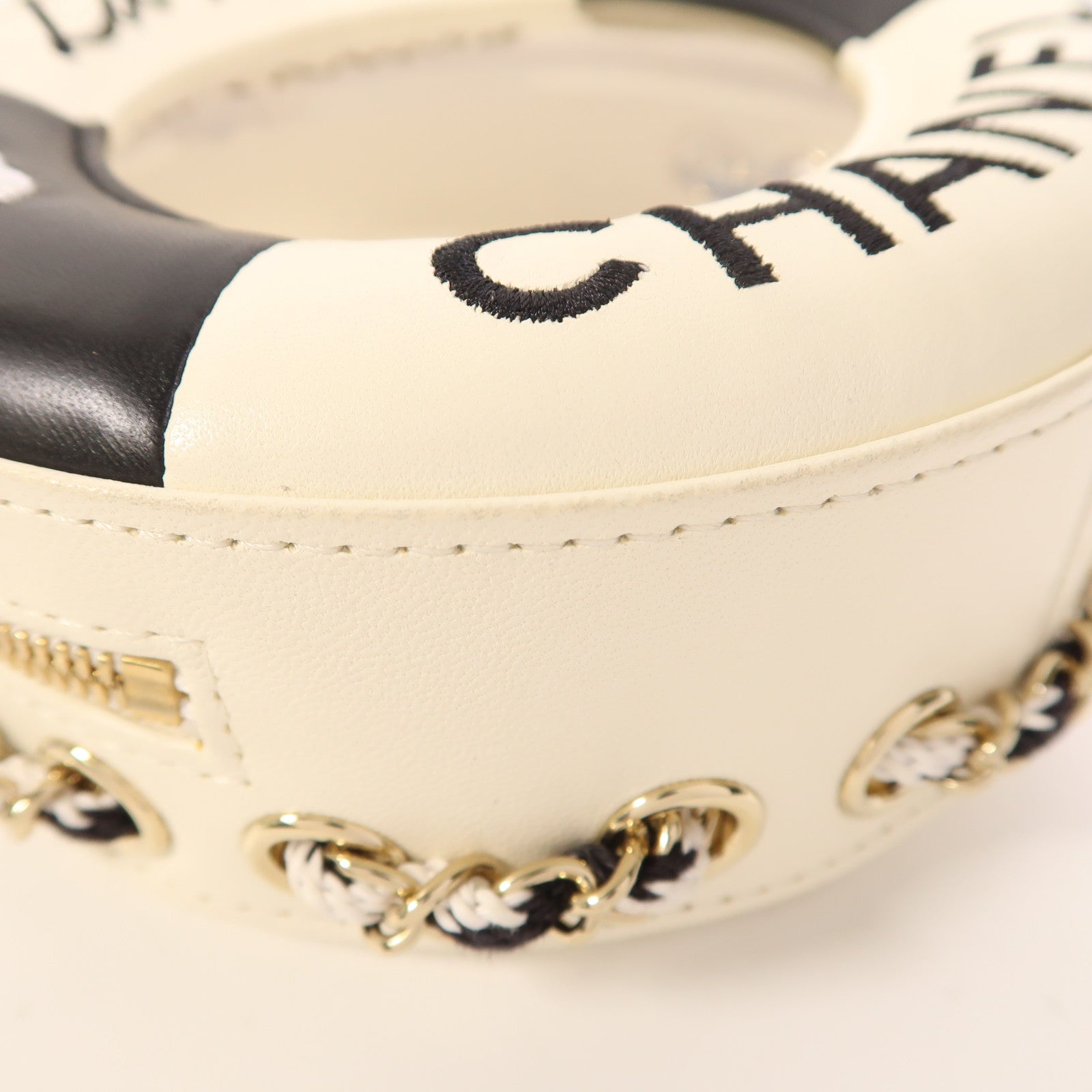 CHANEL 牛皮皮革Chain Shoulder金扣鏈帶肩背袋