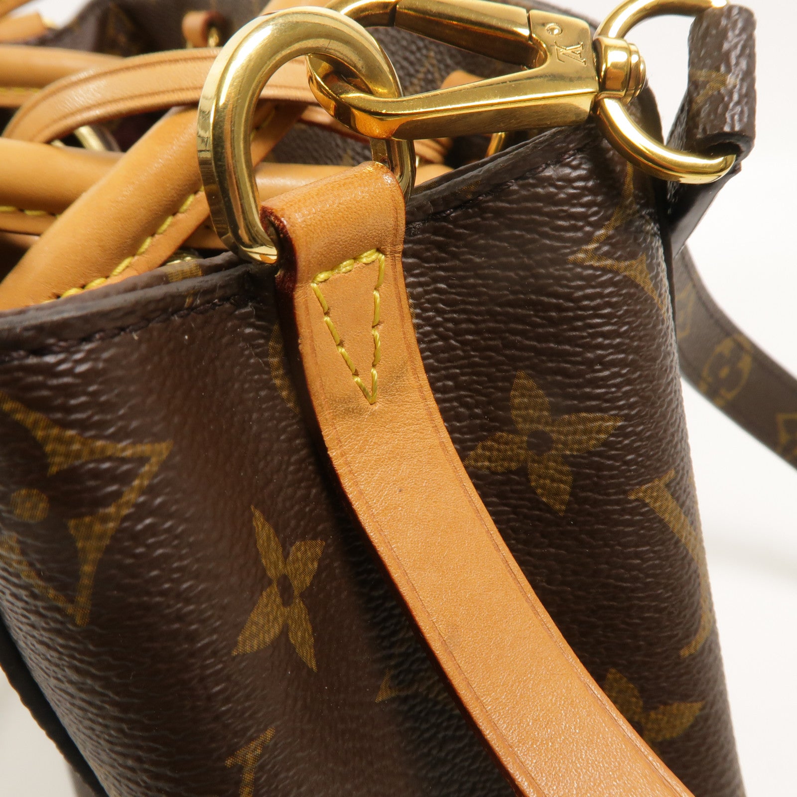LOUIS VUITTON Monogram Montaigne BB金扣手挽肩背兩用袋