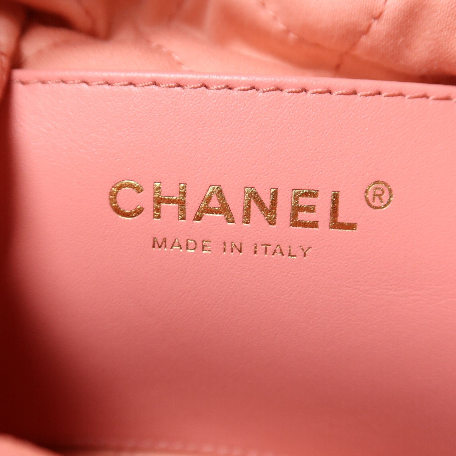 CHANEL 牛皮皮革Chanel 22 Mini鏈帶肩背袋