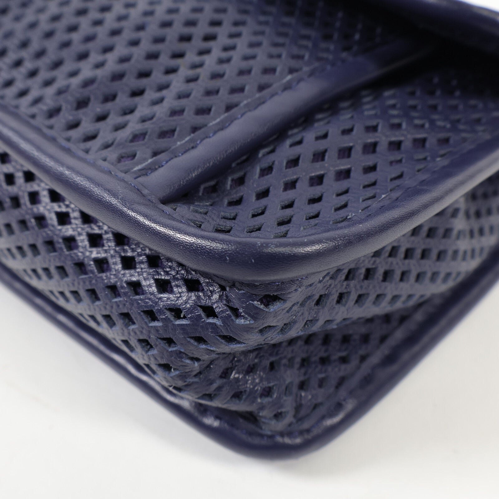 CHANEL 羊皮皮革Shoulder Bag銀扣肩背袋