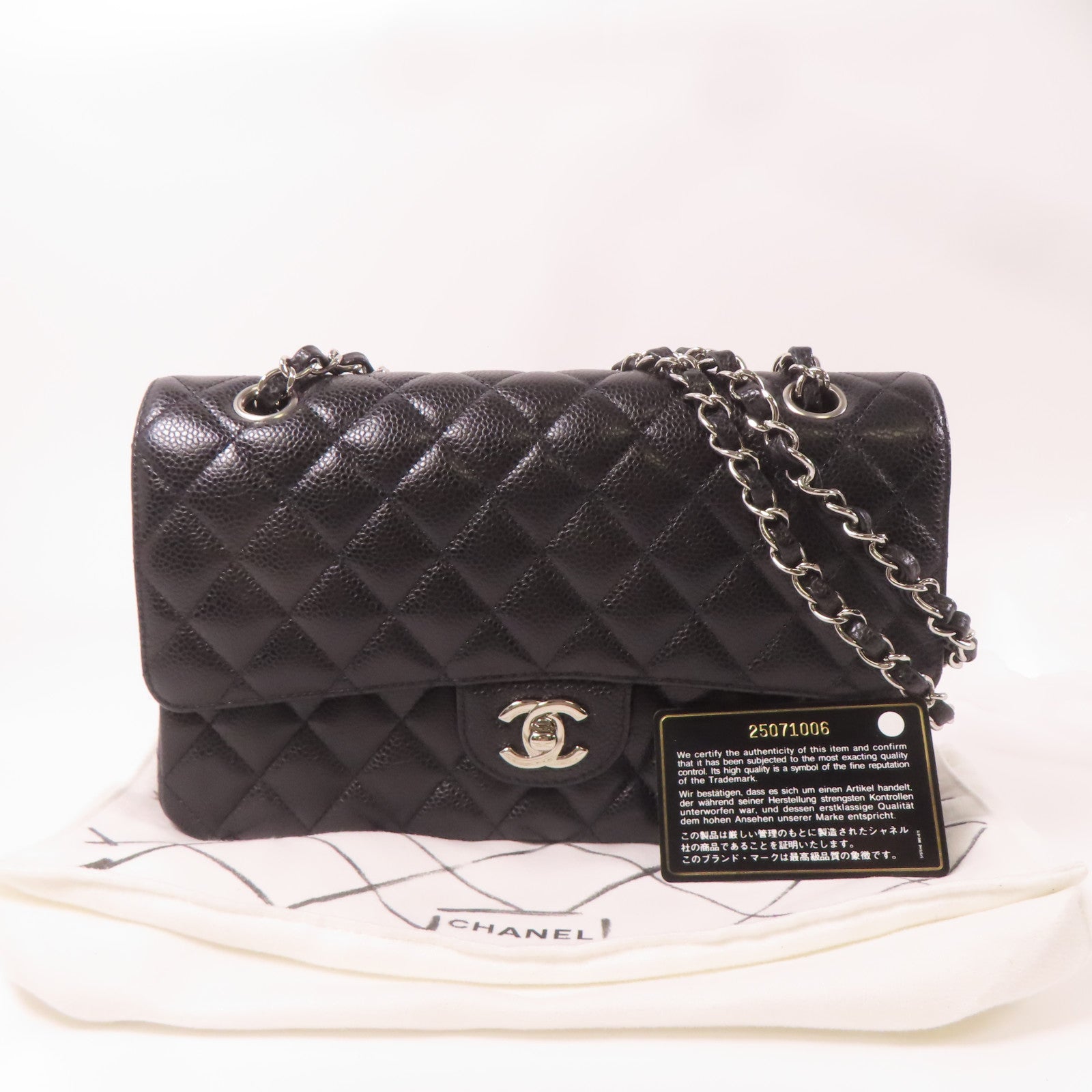 CHANEL 菱格牛皮皮革Chain Shoulder銀扣鏈帶肩背袋黑色