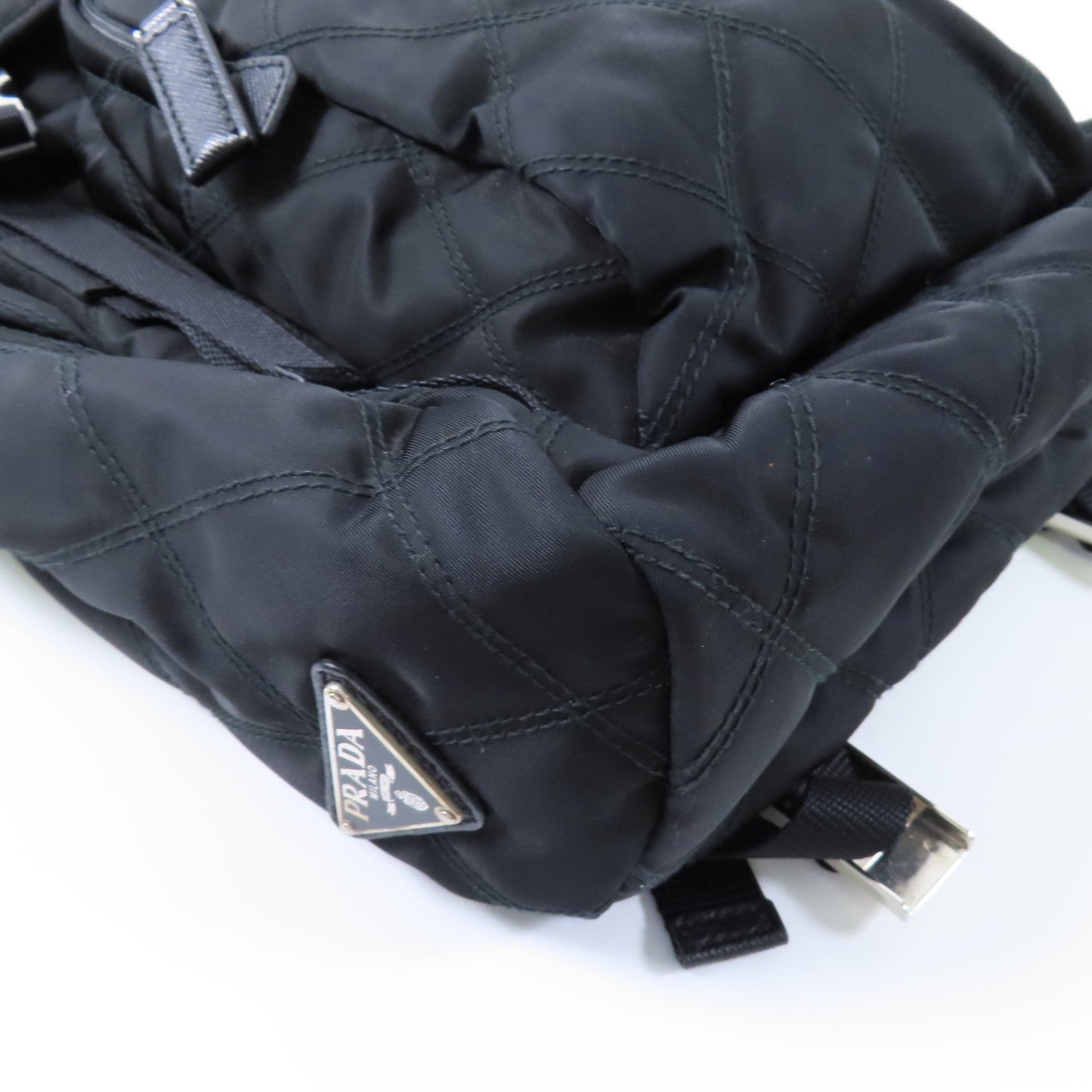 PRADA 尼龍Backpack銀扣背包
