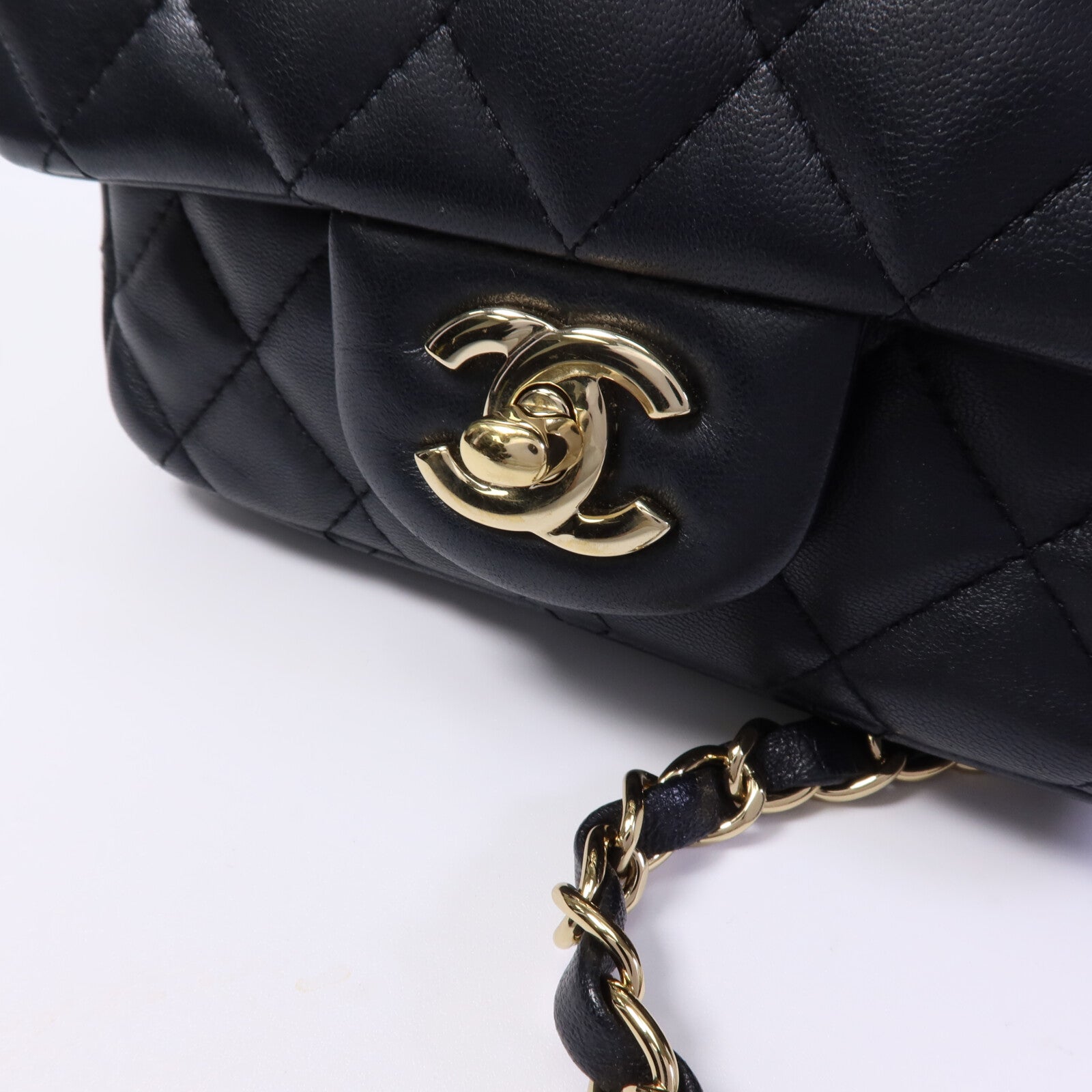 CHANEL 羊皮皮革Mini Classic 17鏈帶肩背袋