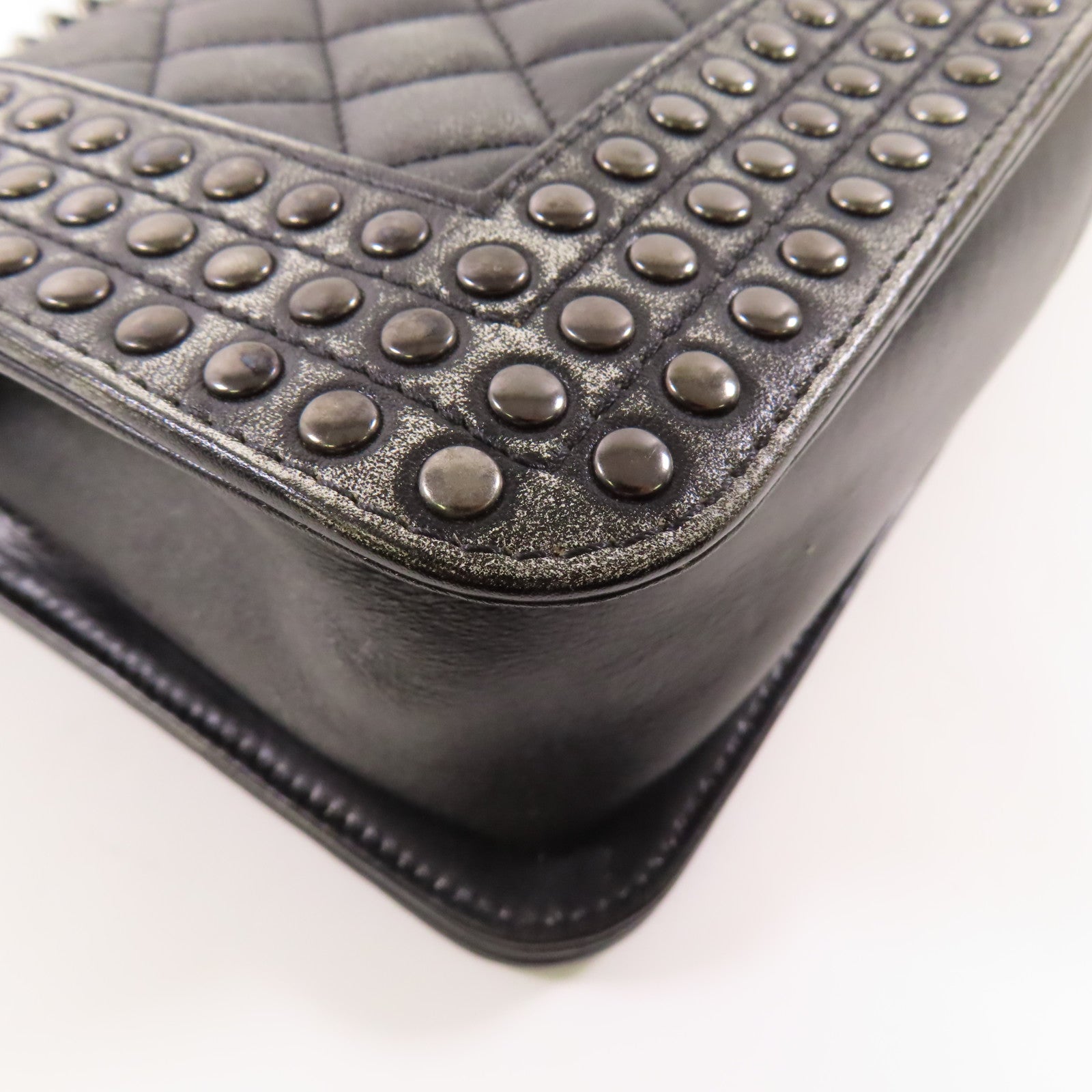 CHANEL 【激減優惠】牛皮皮革Boy 25銀扣鏈帶肩背袋