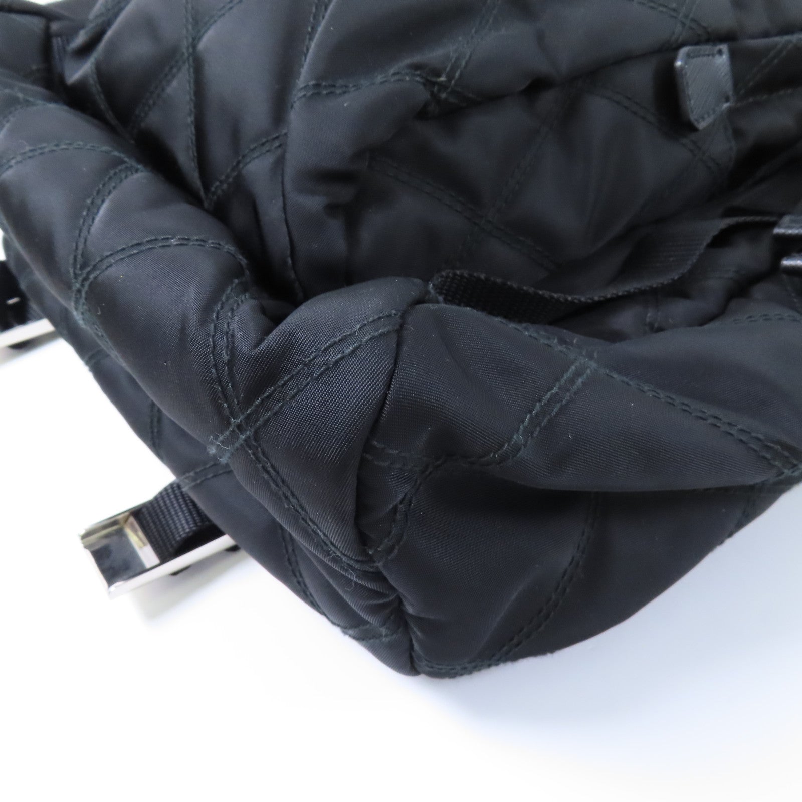 PRADA 尼龍Backpack銀扣背包