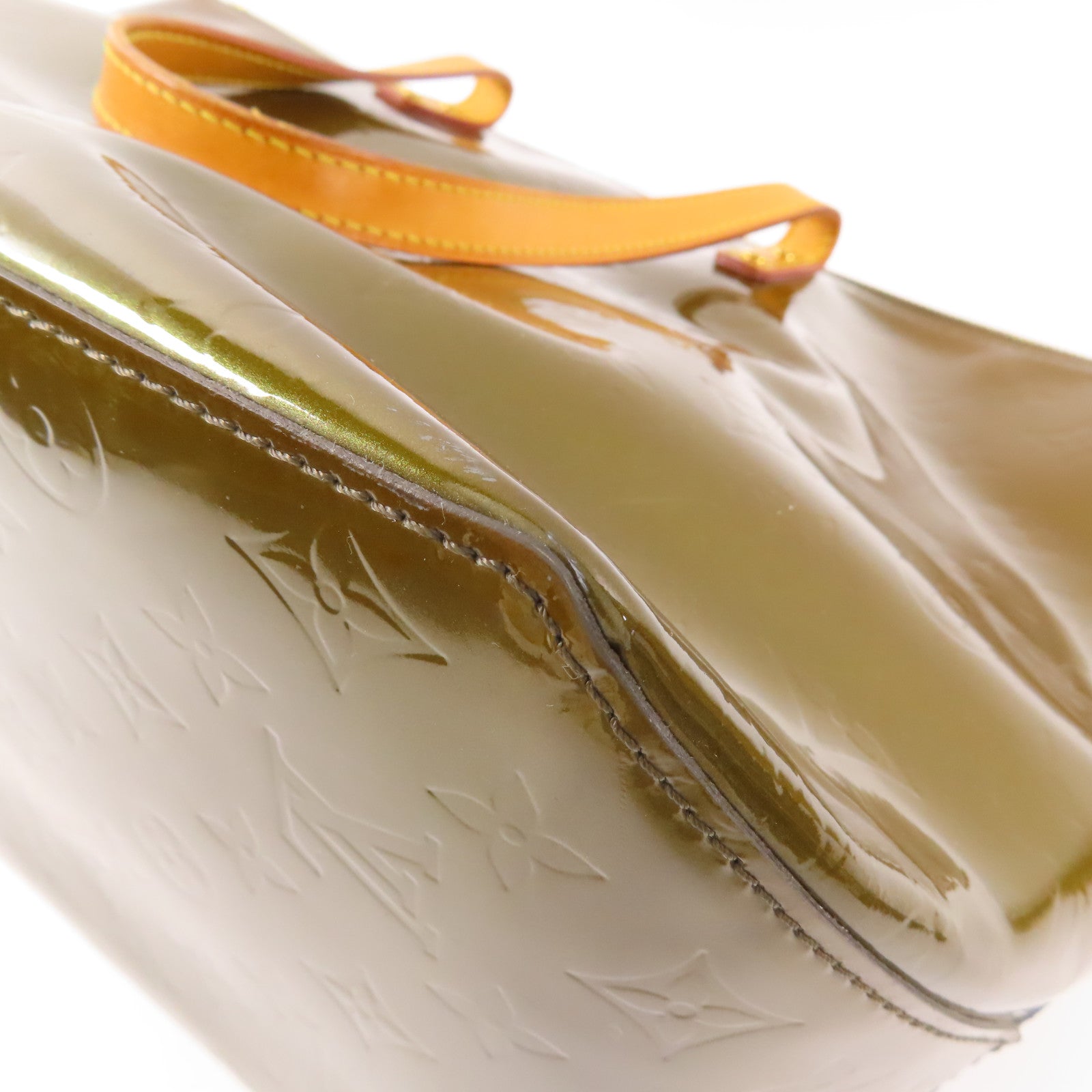 LOUIS VUITTON Vernis Bellevue金扣肩背袋