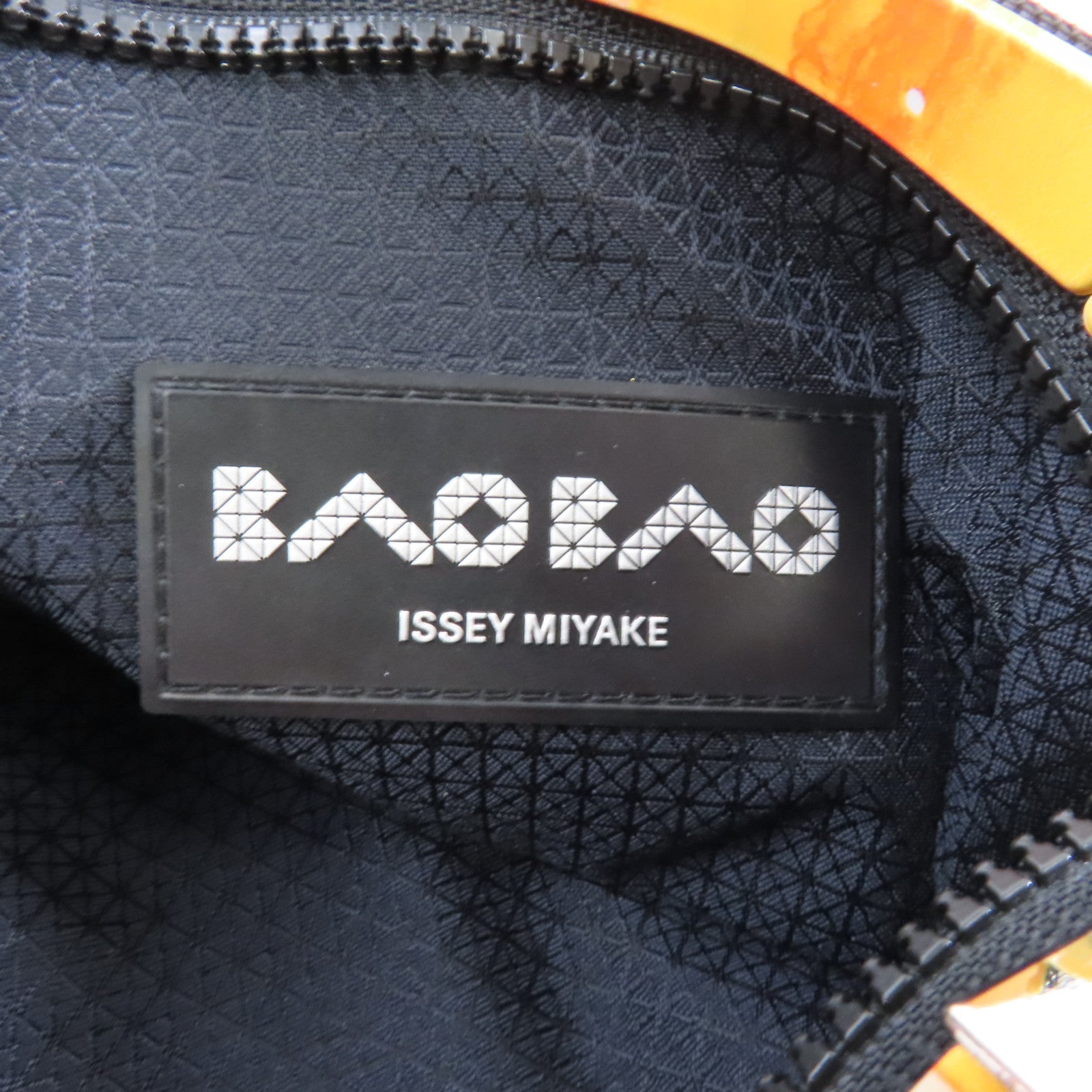 ISSEY MIYAKE PVC BaoBao銀扣肩背袋彩色