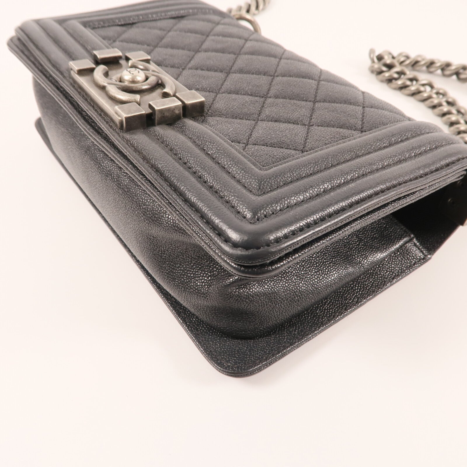 CHANEL 牛皮皮革Boy 20銀扣鏈帶肩背袋