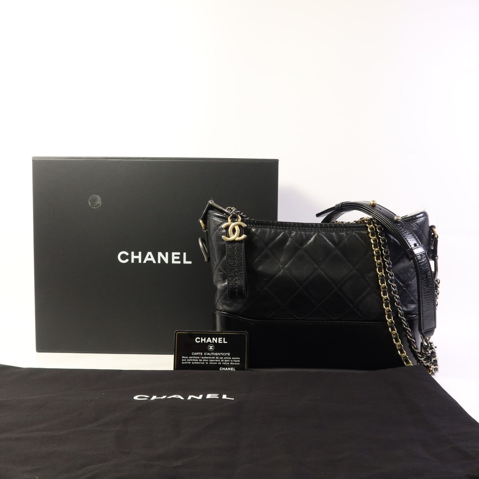 CHANEL 牛皮皮革Gabrielle Medium鏈帶肩背袋