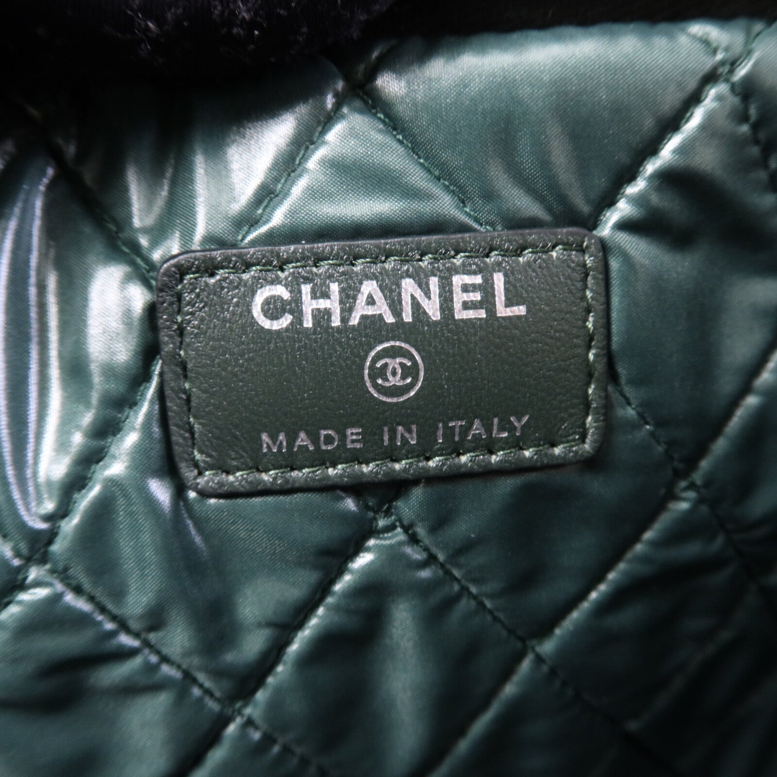 CHANEL 牛皮/羊皮皮革Clutch銀扣手拿包