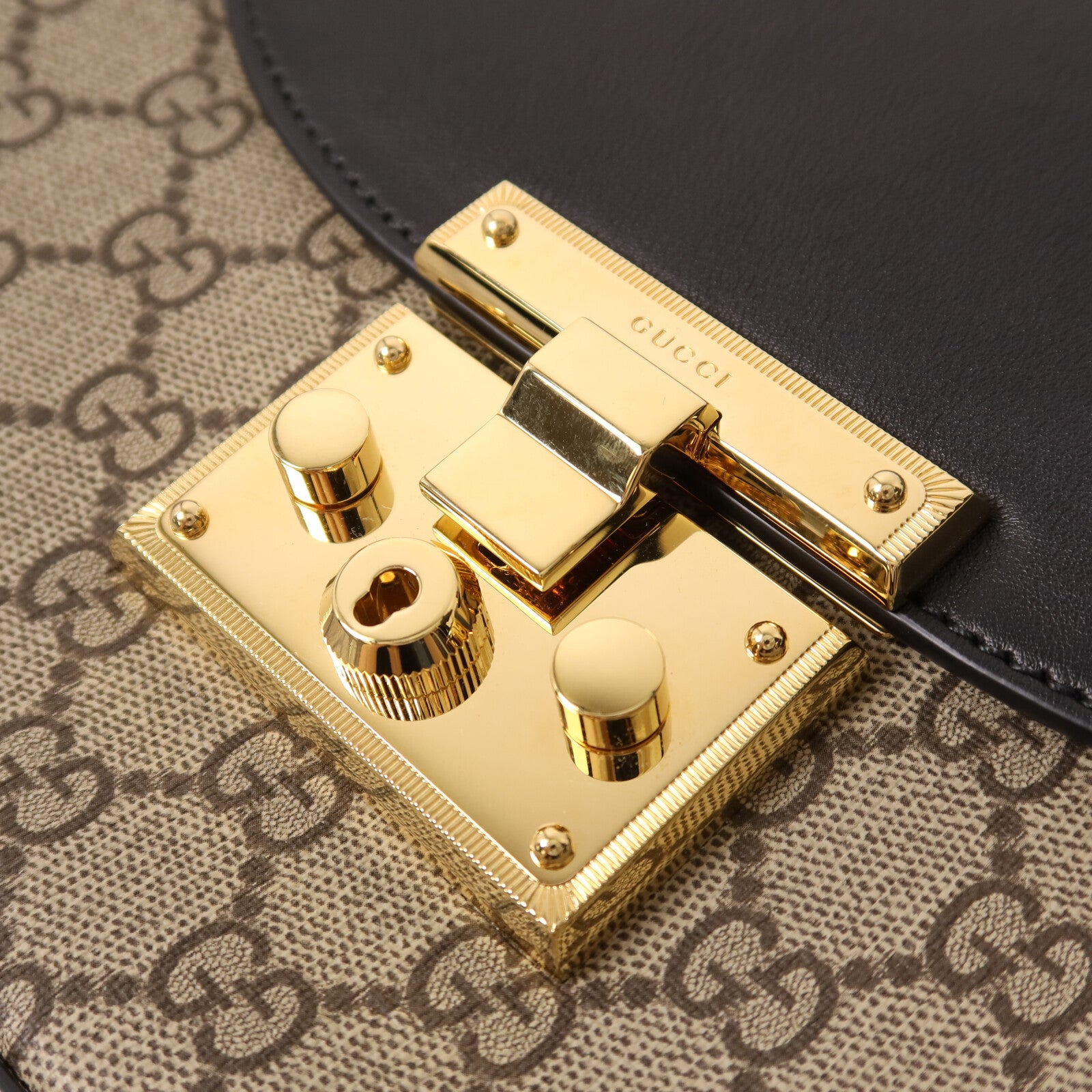 GUCCI 塗層帆布GG Supereme肩背袋