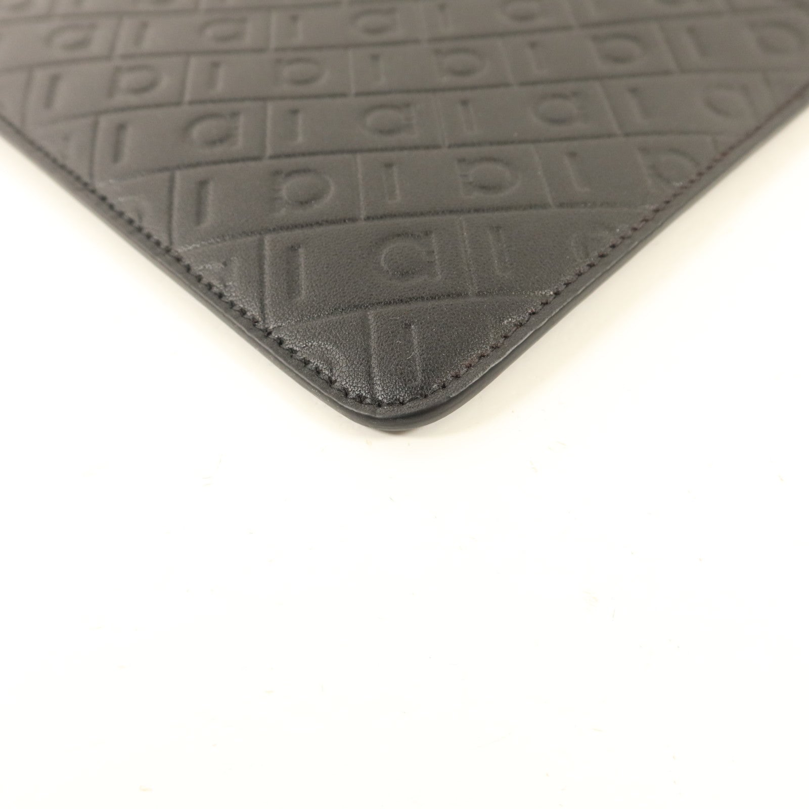 Salvatore Ferragamo 牛皮皮革Pouch銀扣小袋